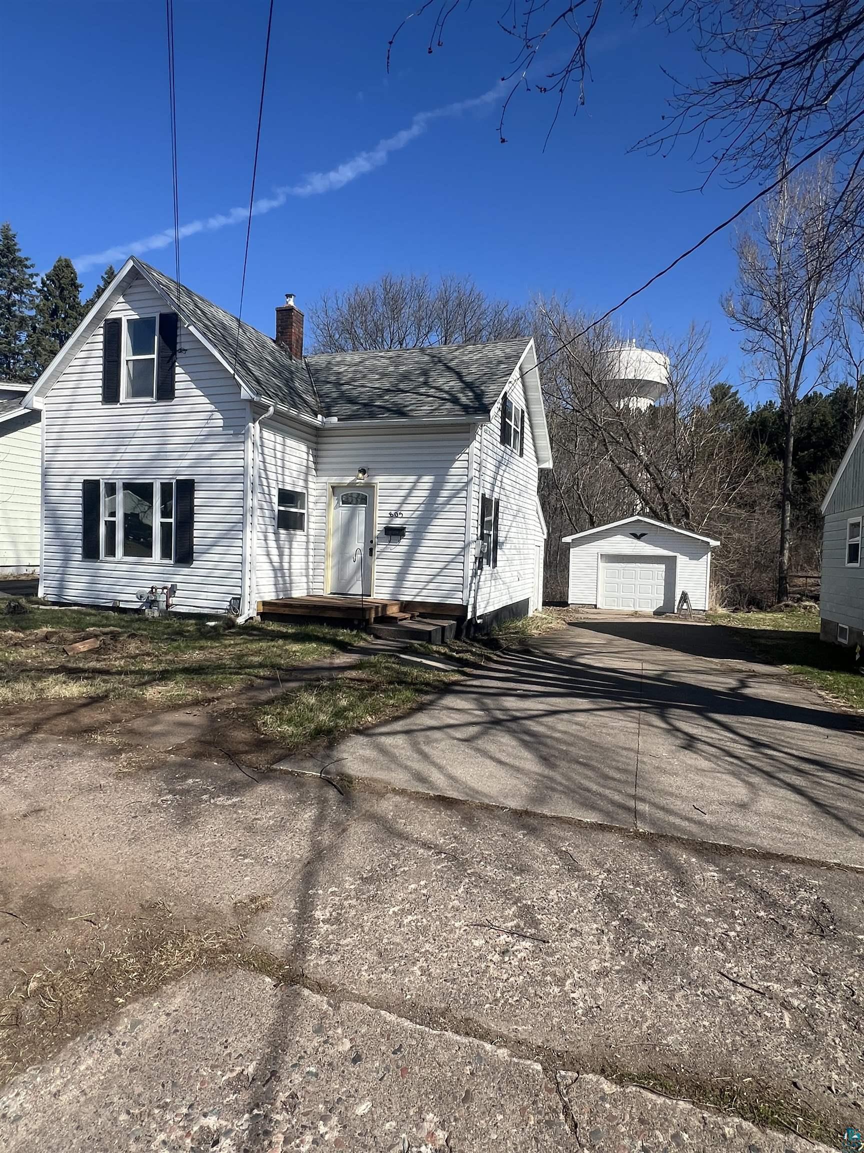 805 Park Ave, Cloquet, MN 55720 Listing Photo  2
