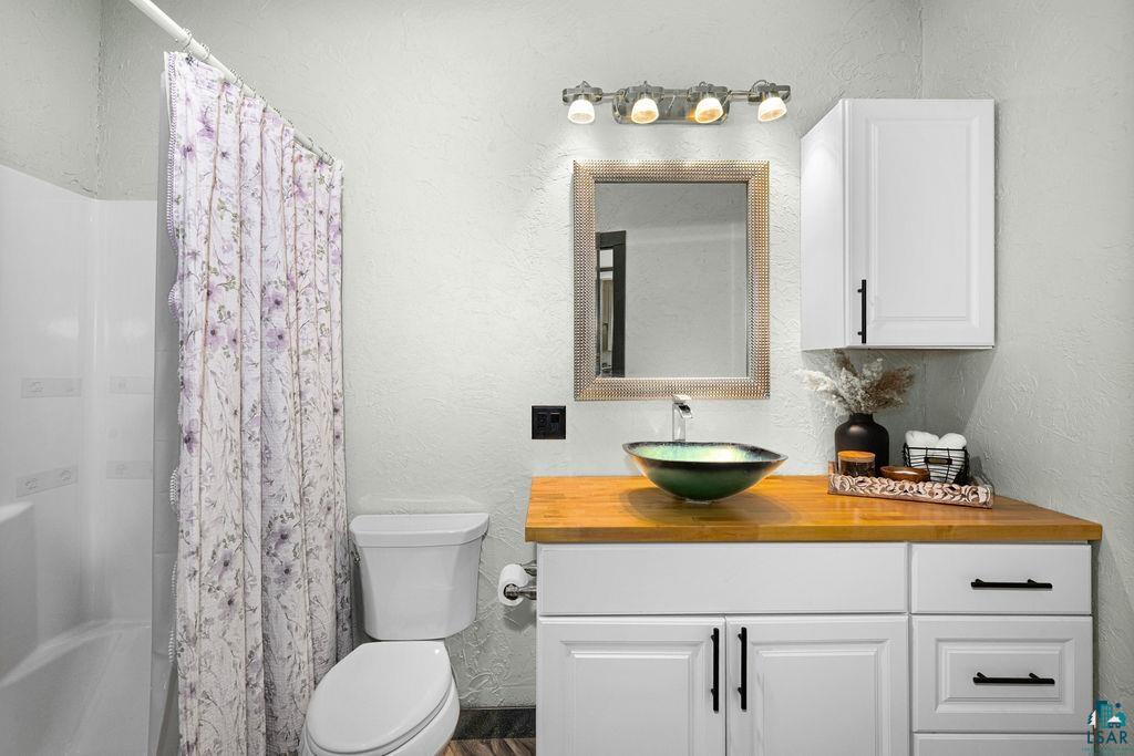 1430 Stoney Point Dr, Duluth, MN 55804 Listing Photo  28
