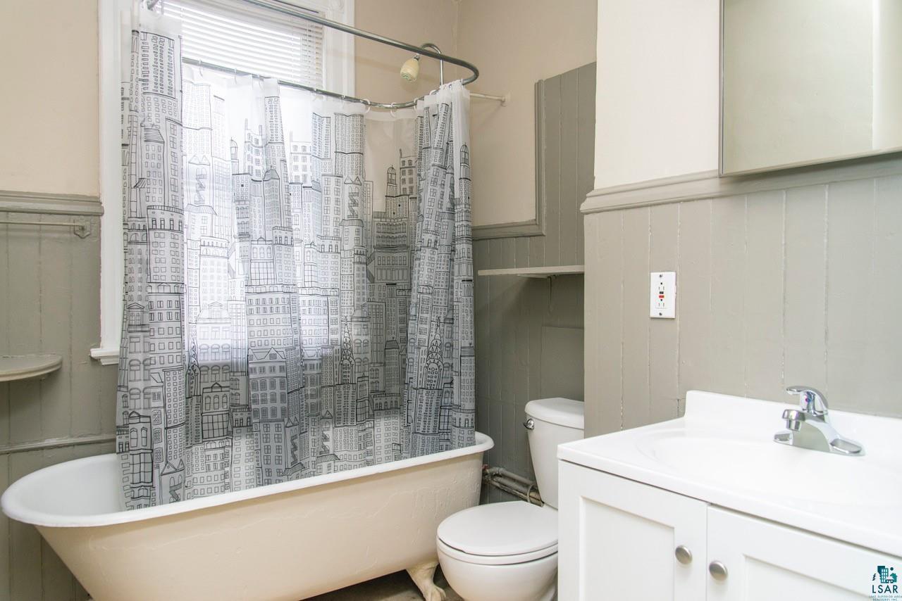 10-12 S 16th Ave E, Duluth, MN 55812 Listing Photo  3