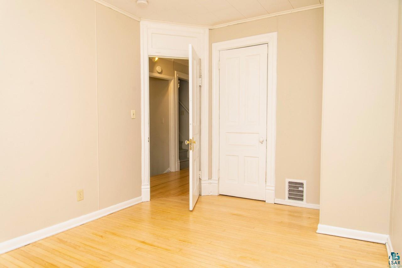 10-12 S 16th Ave E, Duluth, MN 55812 Listing Photo  4