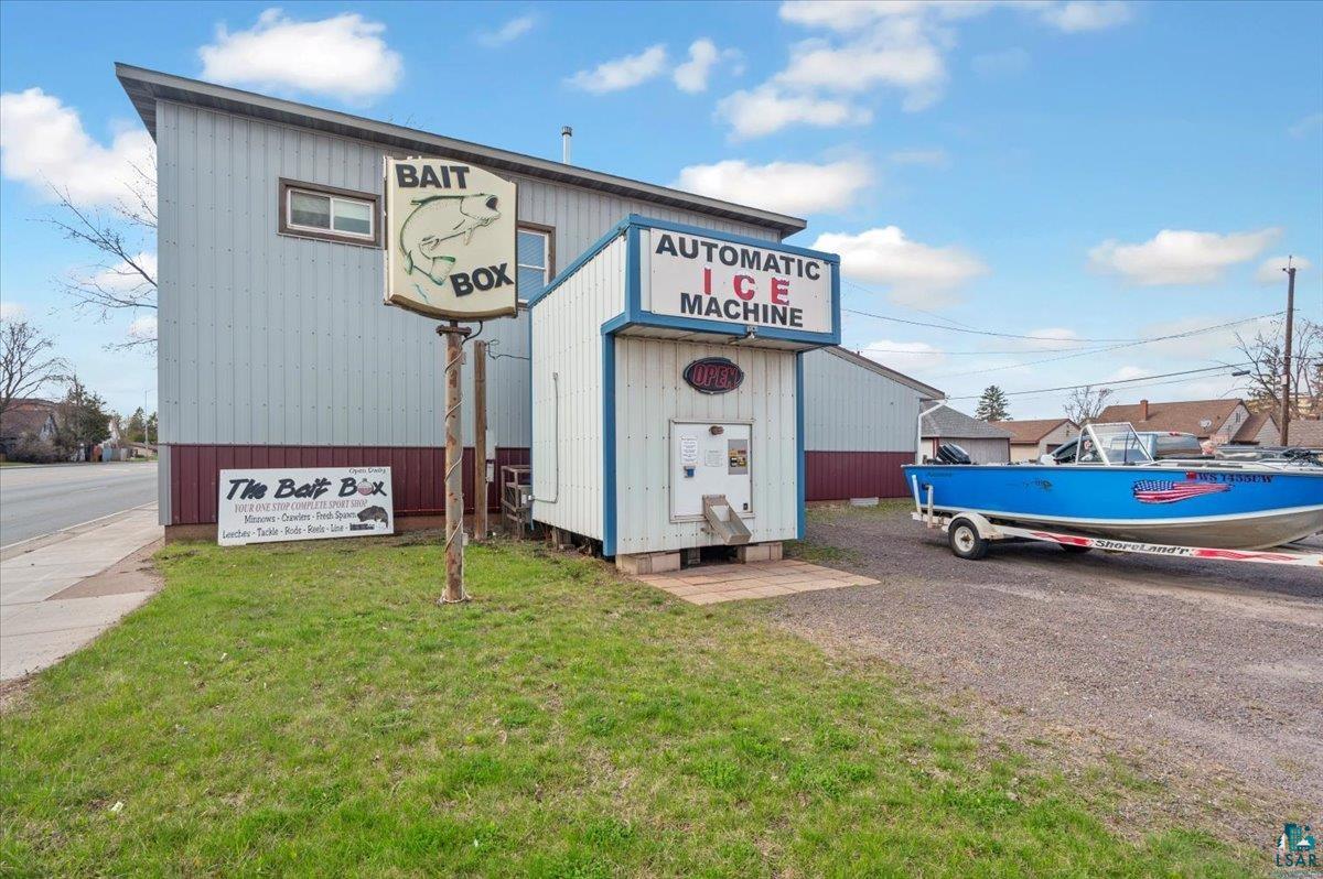 3729 E 2nd St, Superior, WI 54880 Listing Photo  2
