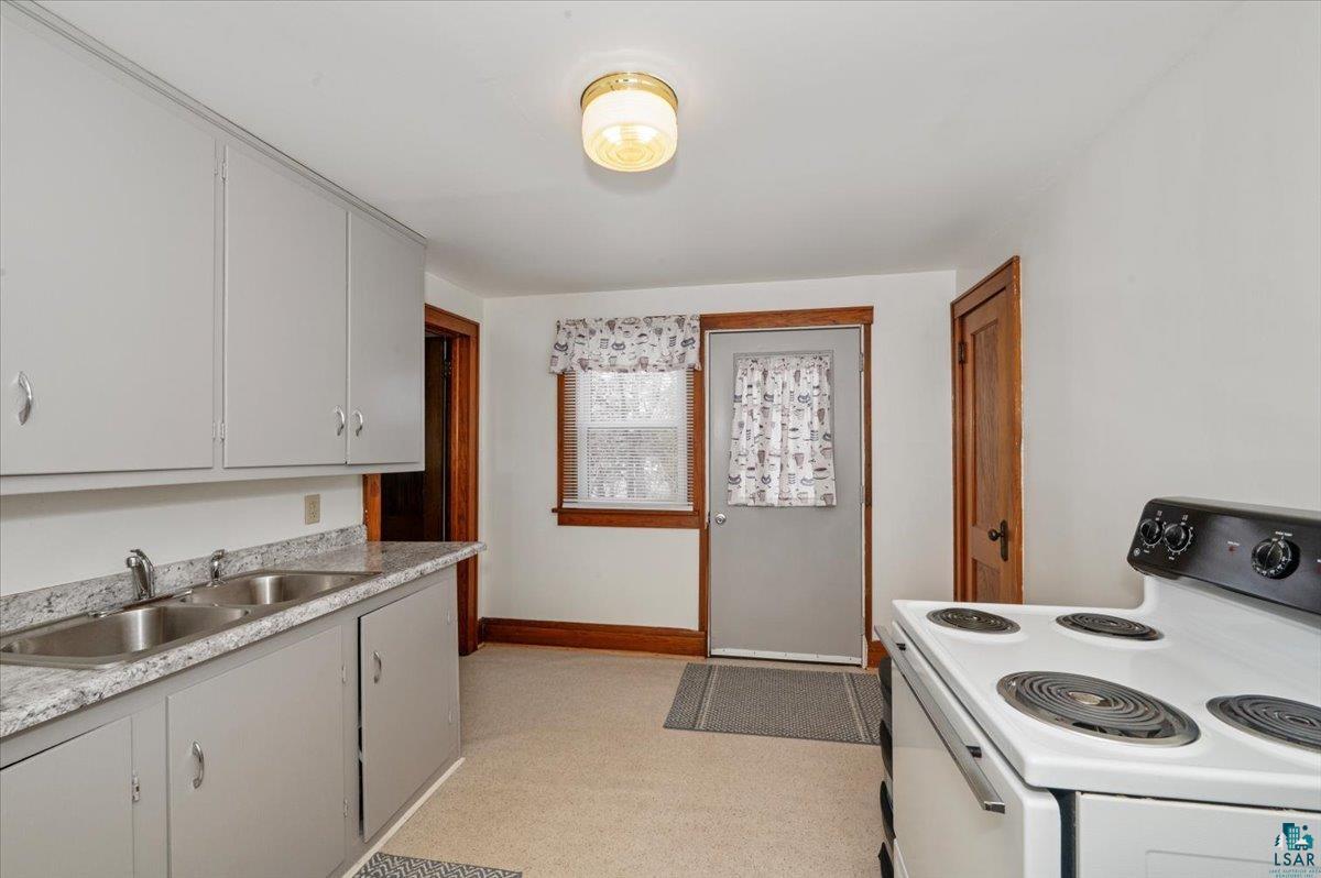 3729 E 2nd St, Superior, WI 54880 Listing Photo  11