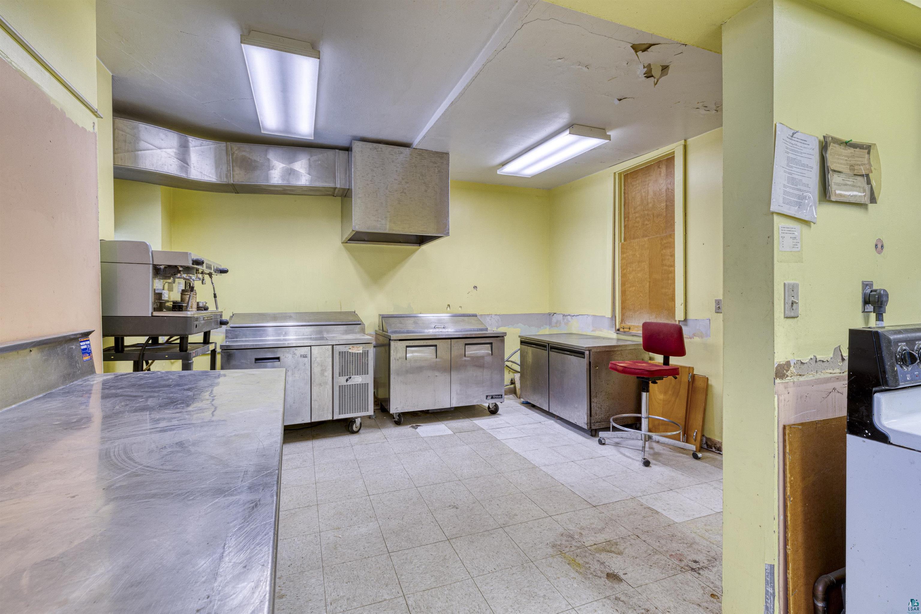 2302/2310 W 3rd St, Duluth, MN 55806 Listing Photo  15