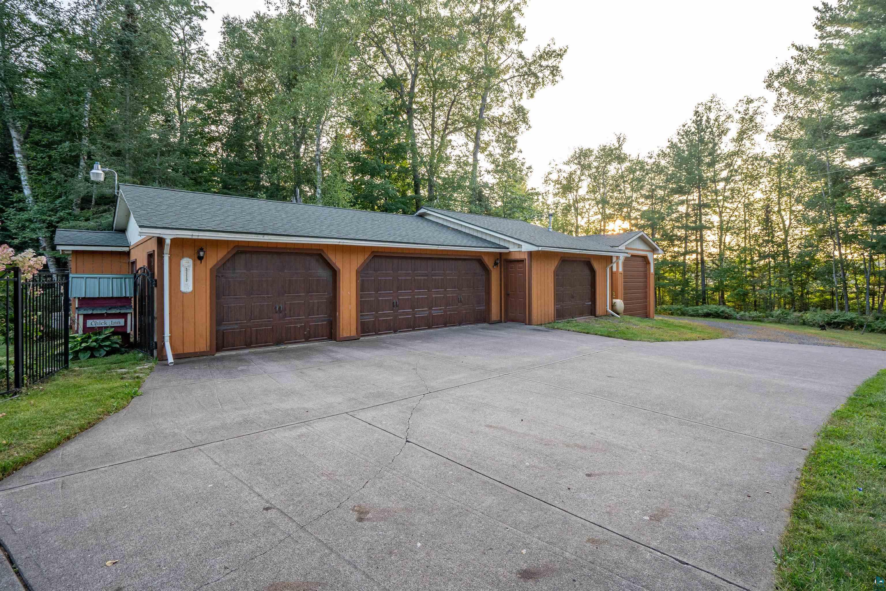 8280 S County Rd A, Superior, WI 54880 Listing Photo  2
