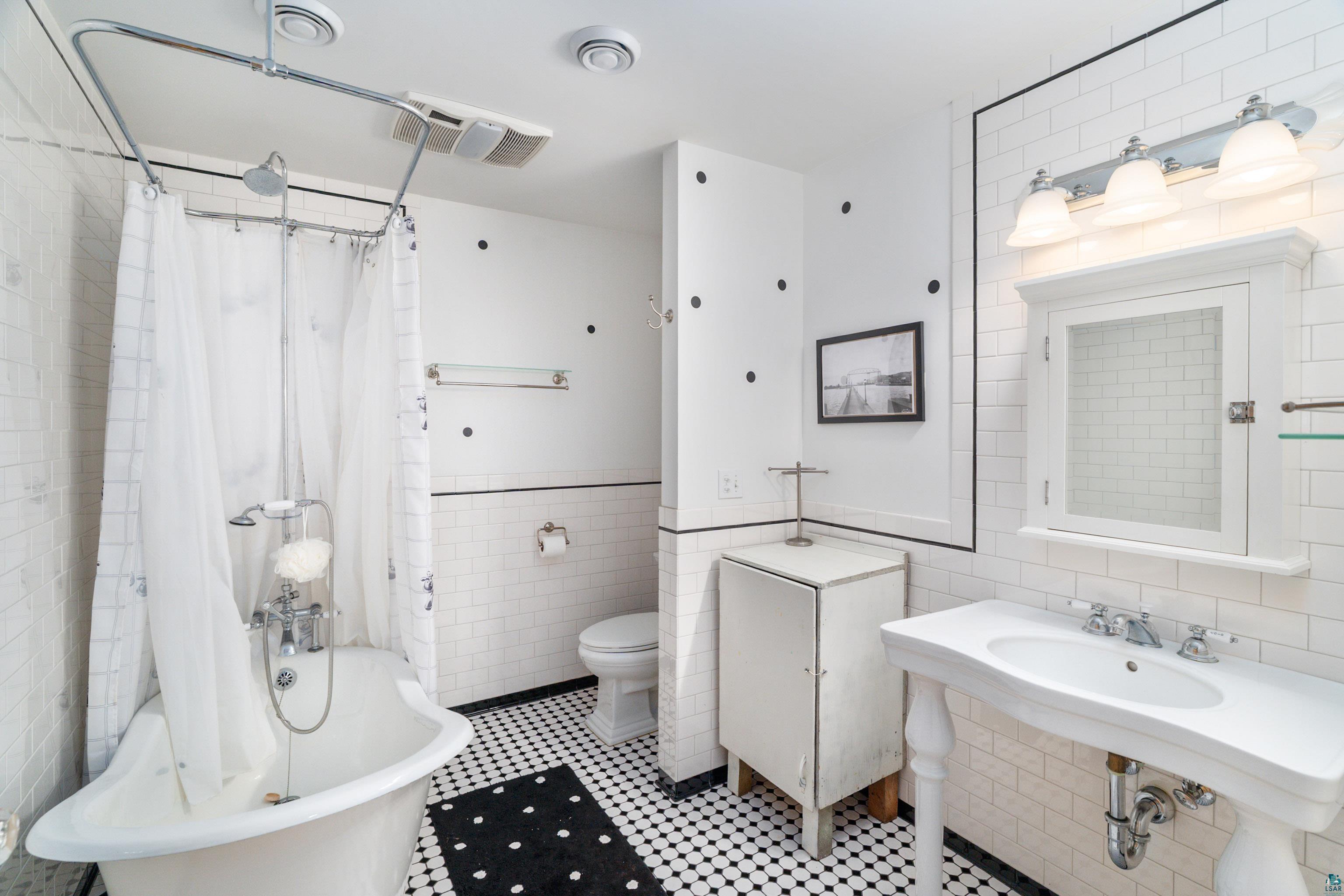 5616 McQuade Rd, Duluth, MN 55804 Listing Photo  47