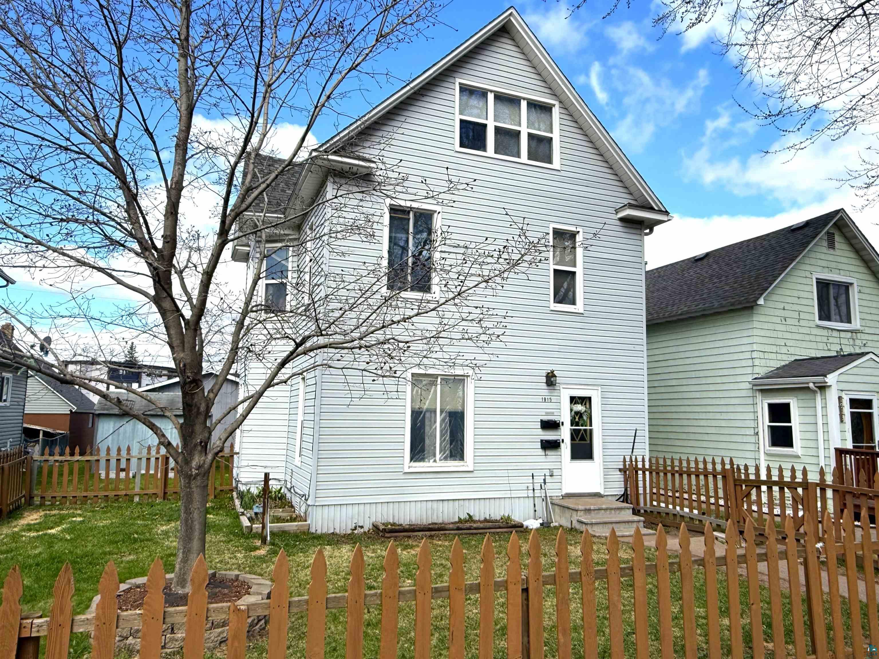 1915 Wisconsin Ave, Superior, WI 54880 Listing Photo  1
