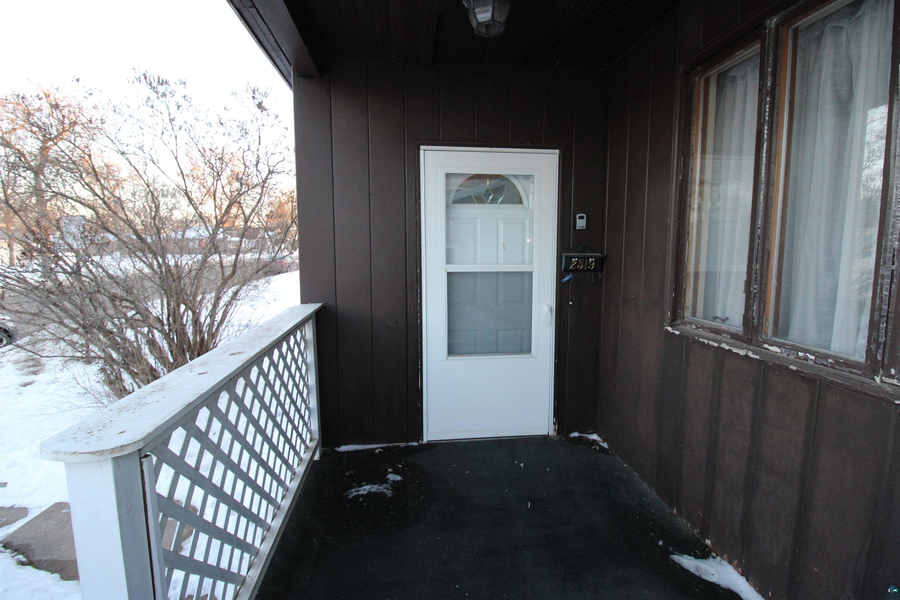 2519 3rd Ave E, Hibbing, MN 55746 Listing Photo  2