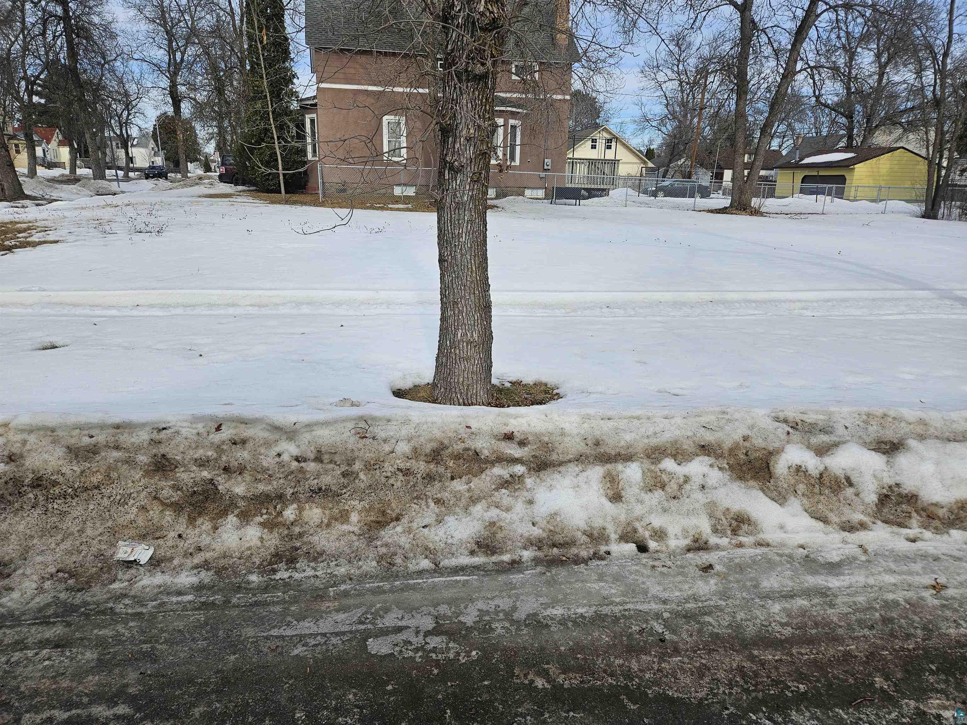 2724 2nd Ave E, Hibbing, MN 55746 Listing Photo  3