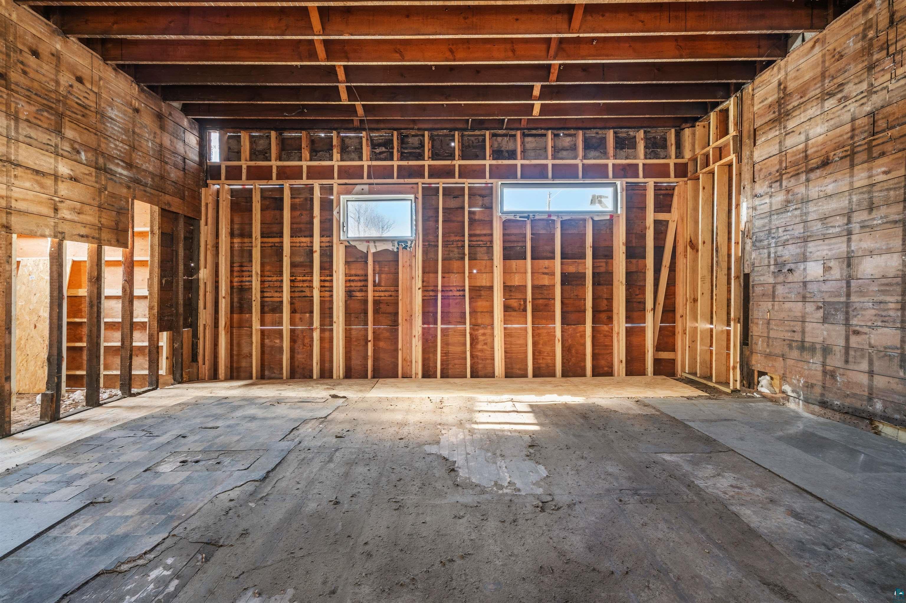 2502 W 3rd St, Duluth, MN 55806 Listing Photo  12