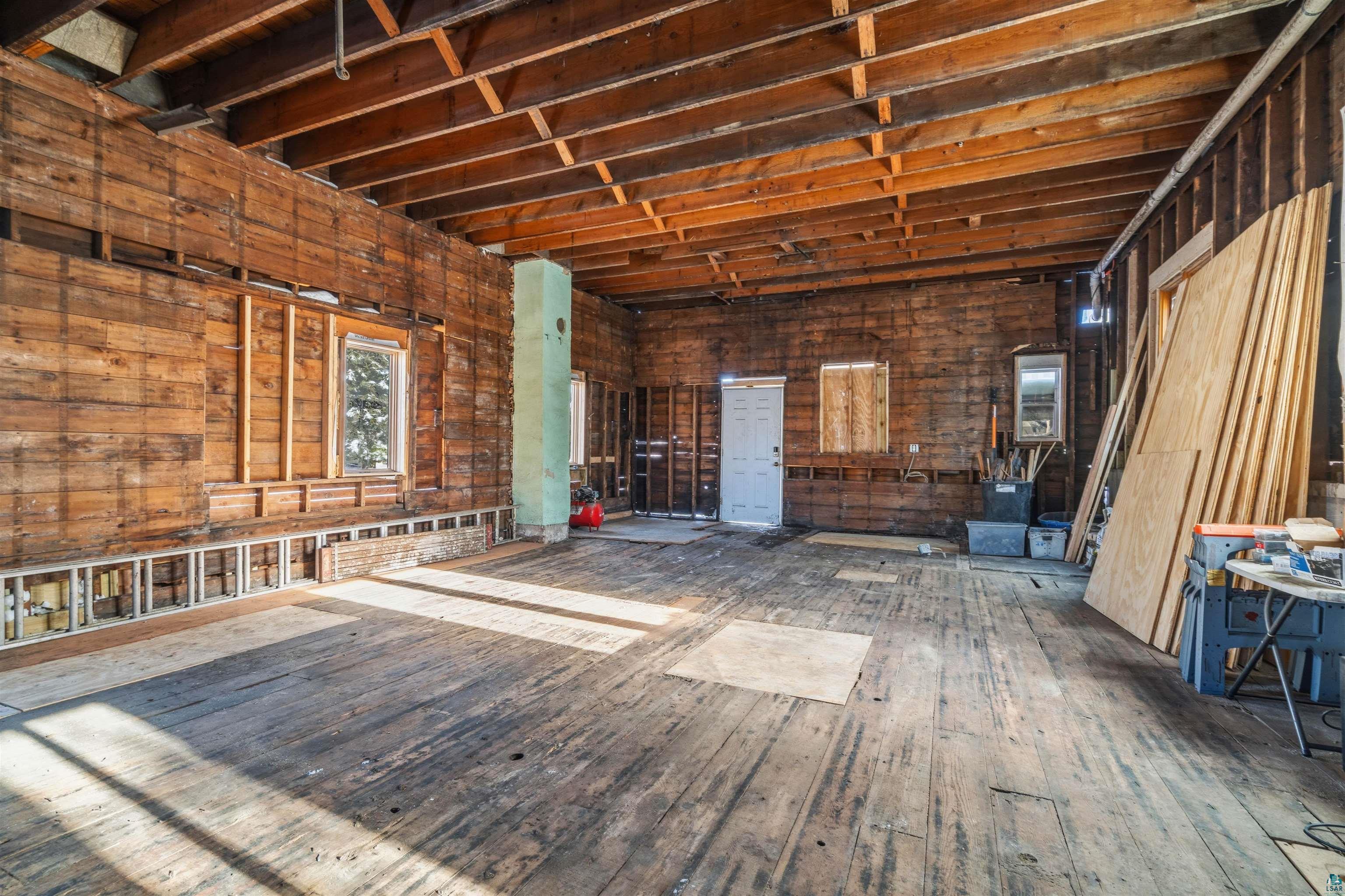 2502 W 3rd St, Duluth, MN 55806 Listing Photo  13