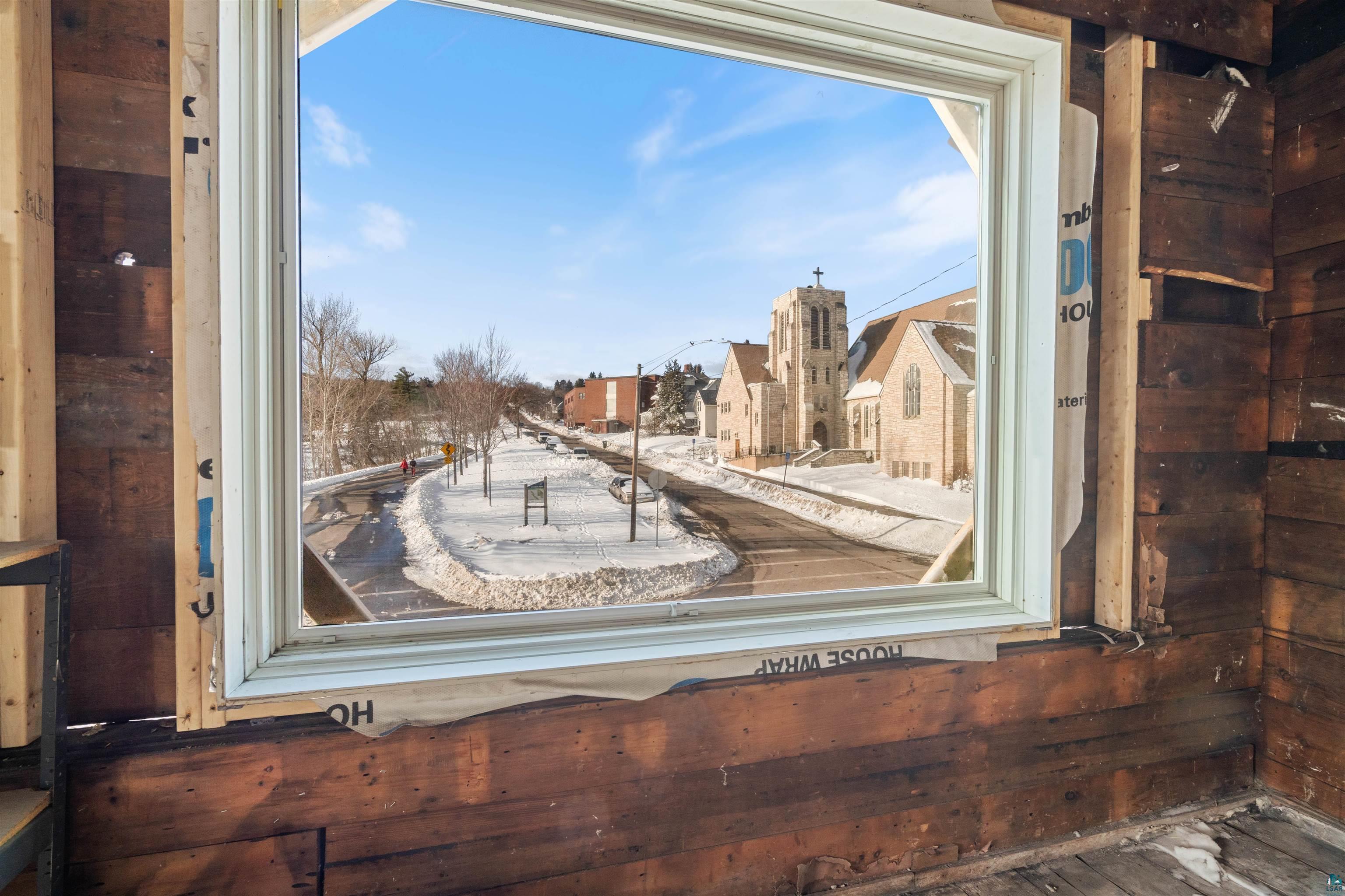 2502 W 3rd St, Duluth, MN 55806 Listing Photo  16