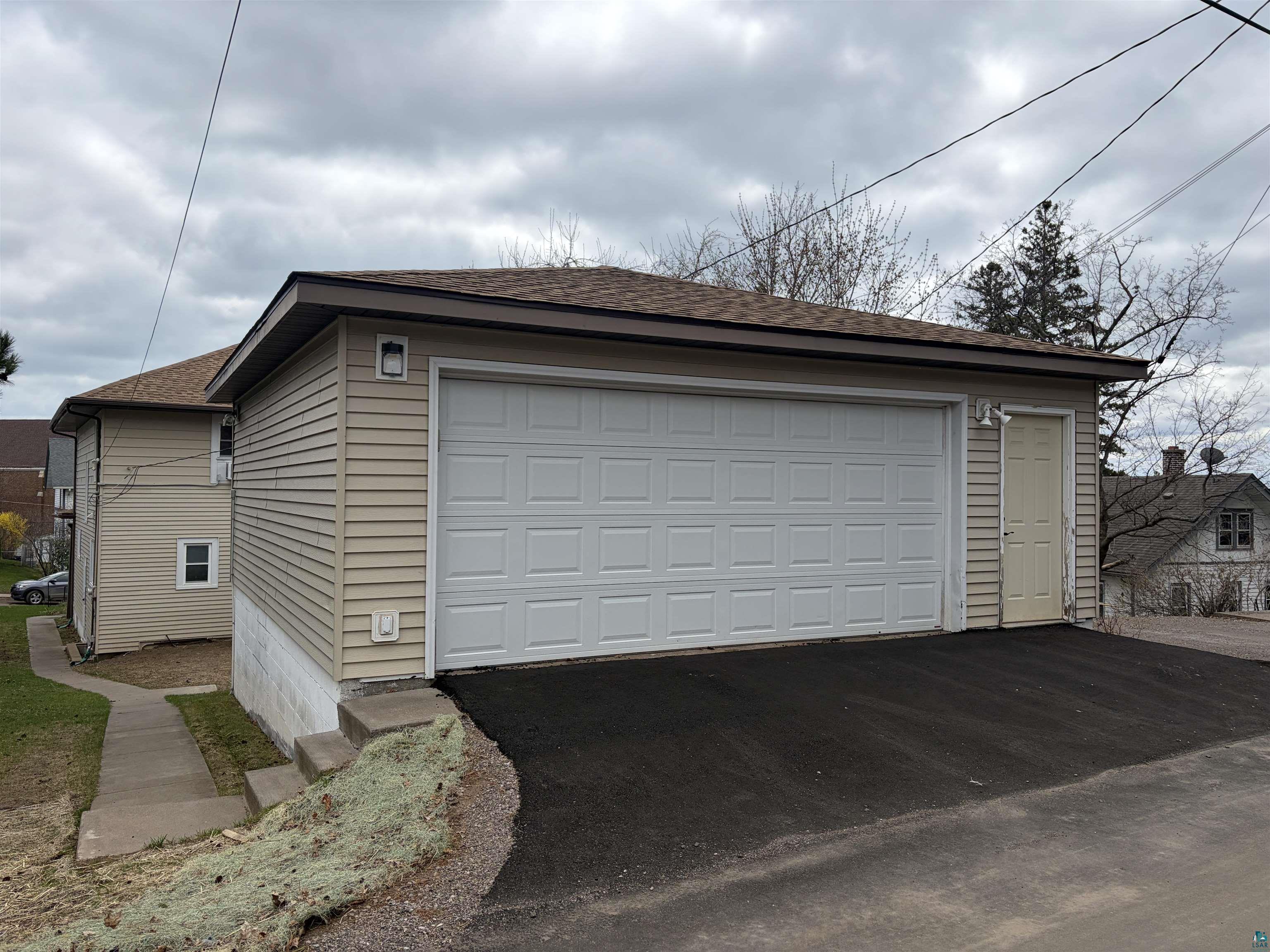845 Grandview Ave, Duluth, MN 55812 Listing Photo  33
