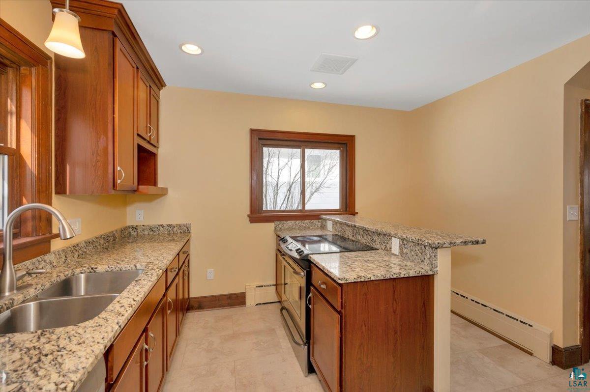 845 Grandview Ave, Duluth, MN 55812 Listing Photo  8