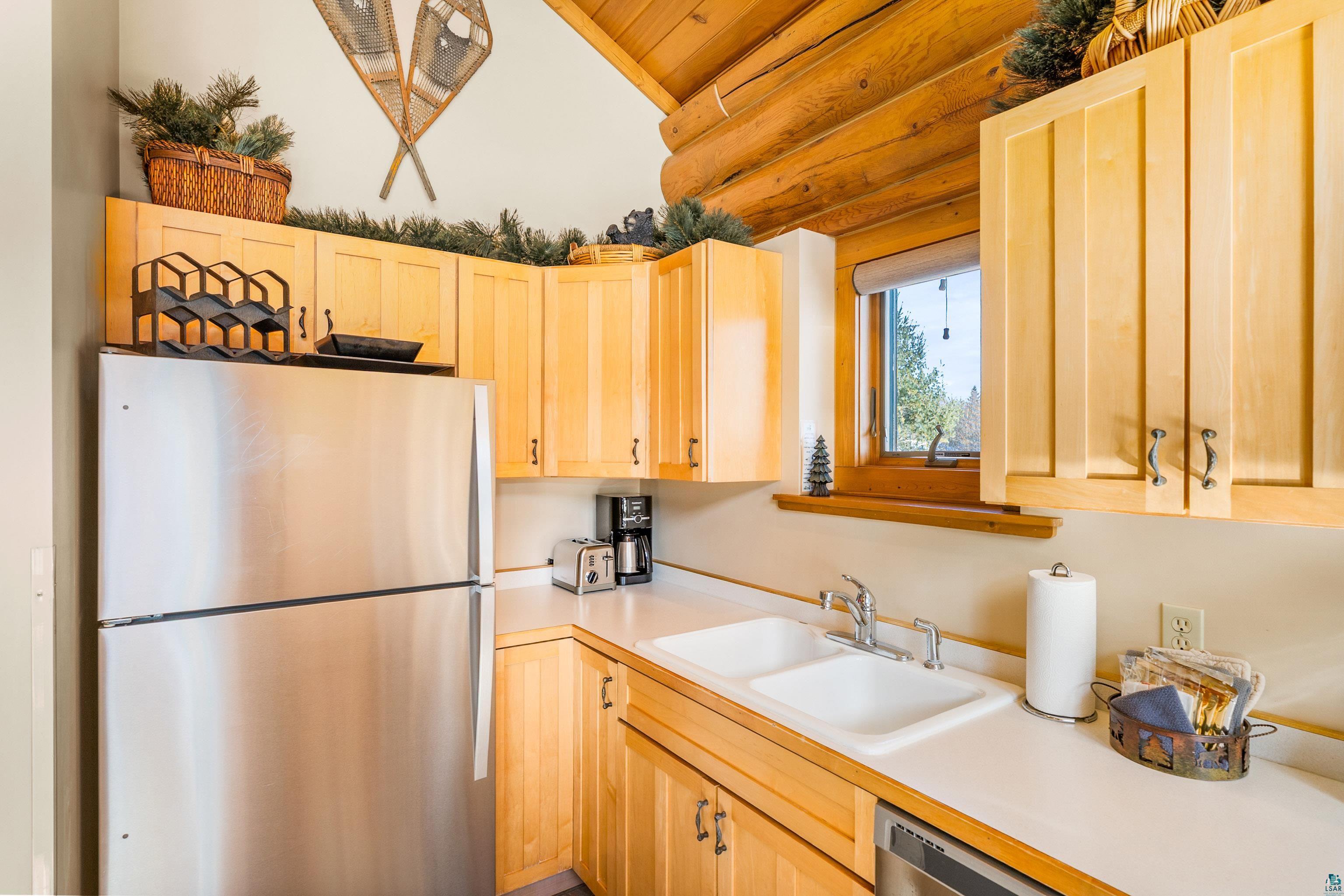2826 Highway 61, #505, Two Harbors, MN 55616 Listing Photo  16
