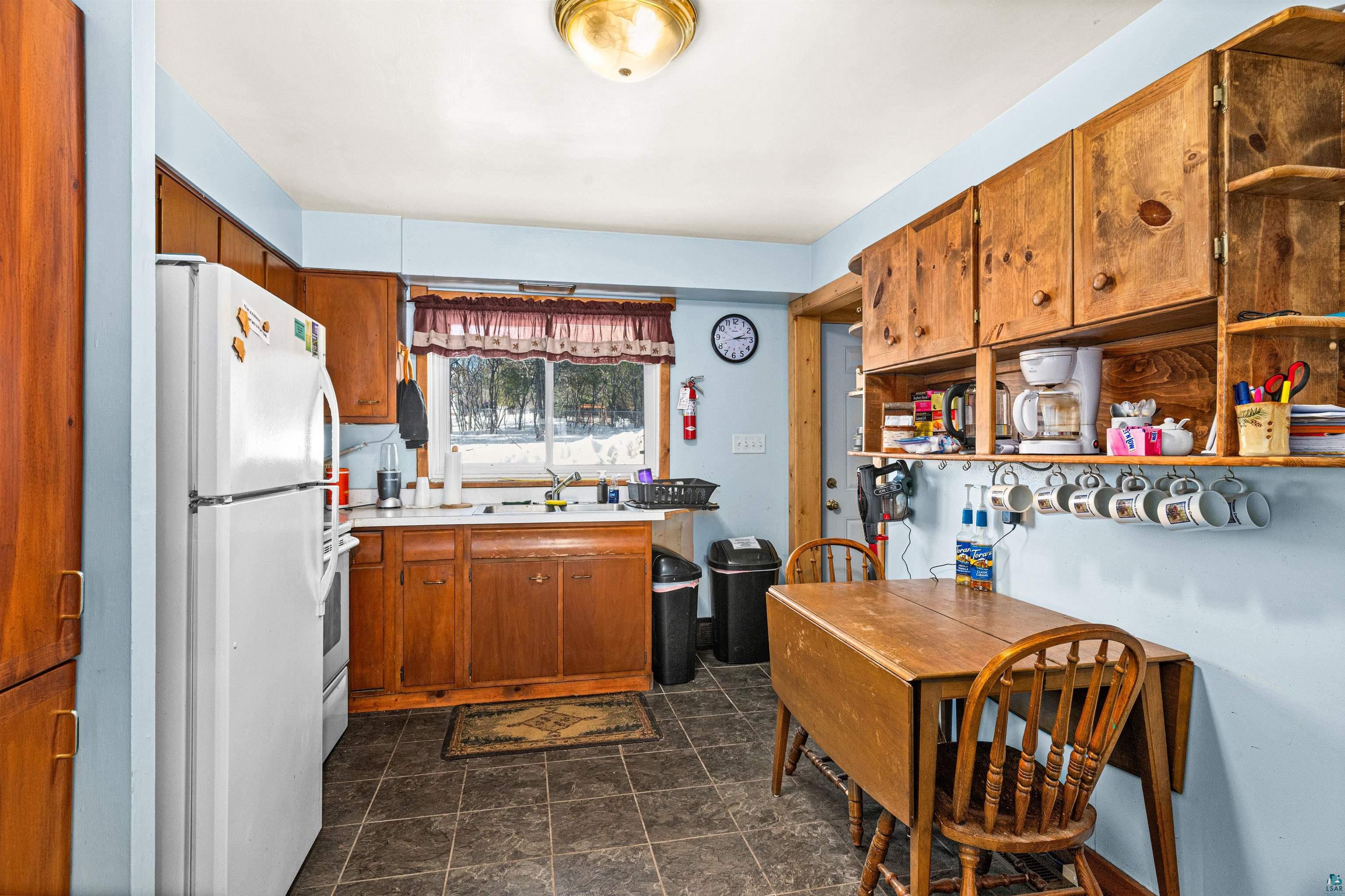 6015 E Superior St, Duluth, MN 55804 Listing Photo  11