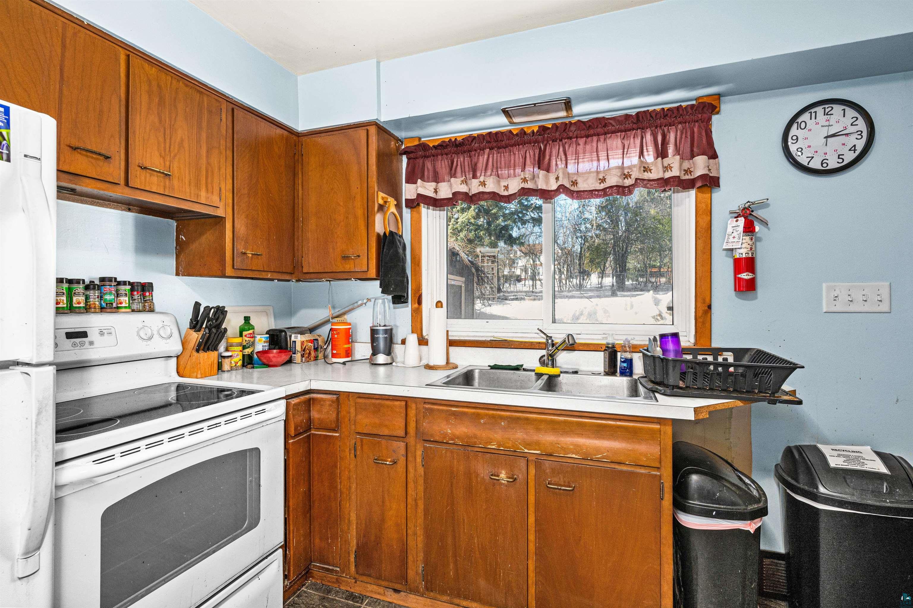 6015 E Superior St, Duluth, MN 55804 Listing Photo  12