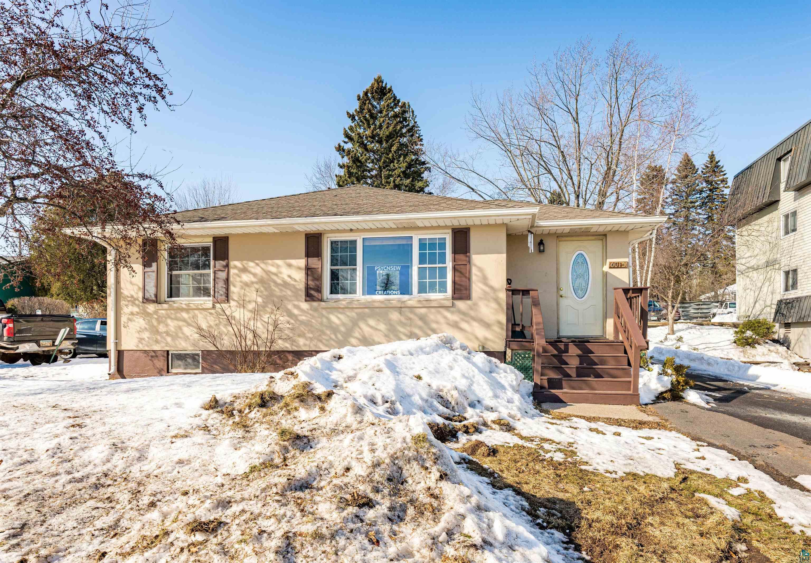 6015 E Superior St, Duluth, MN 55804 Listing Photo  3