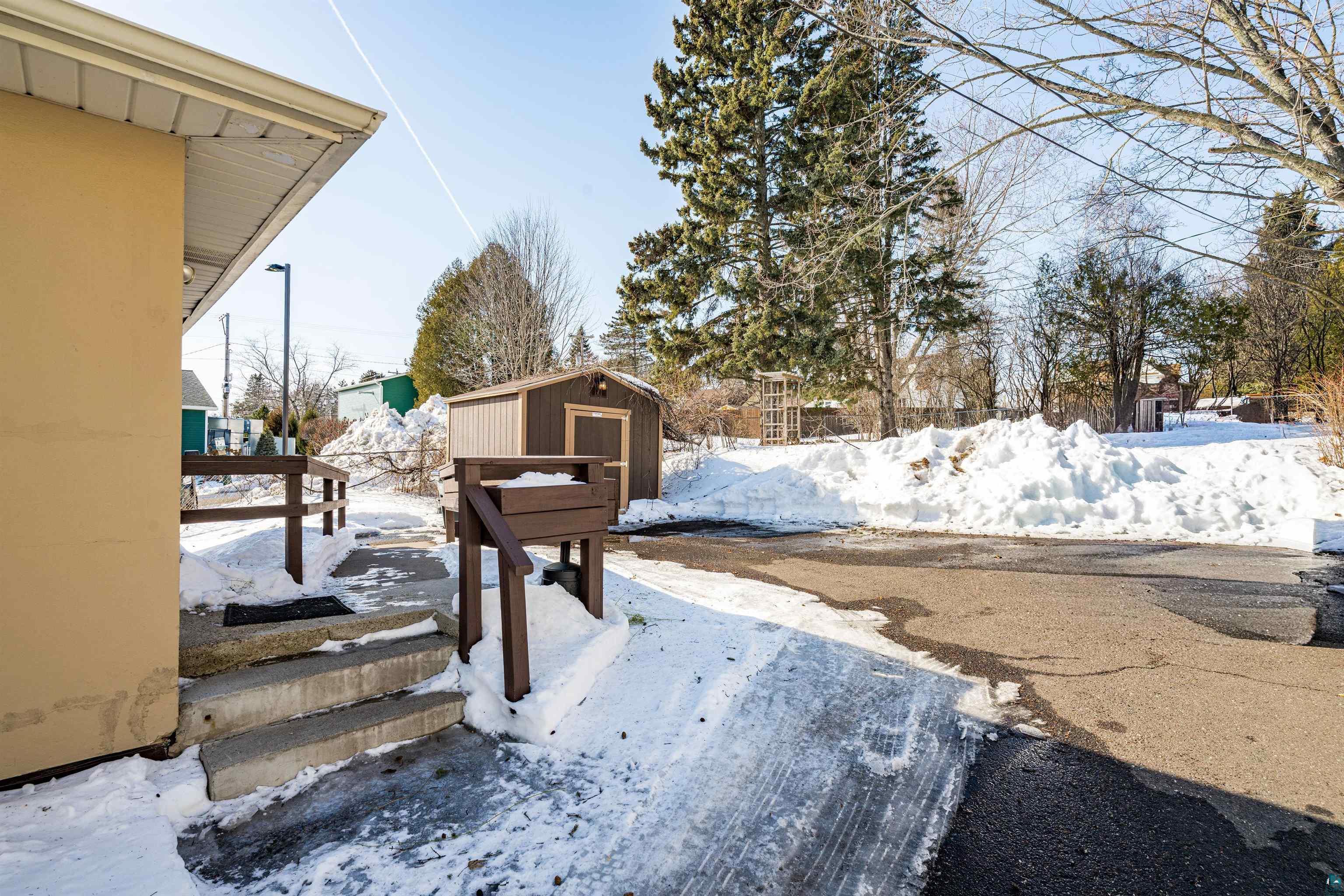 6015 E Superior St, Duluth, MN 55804 Listing Photo  31