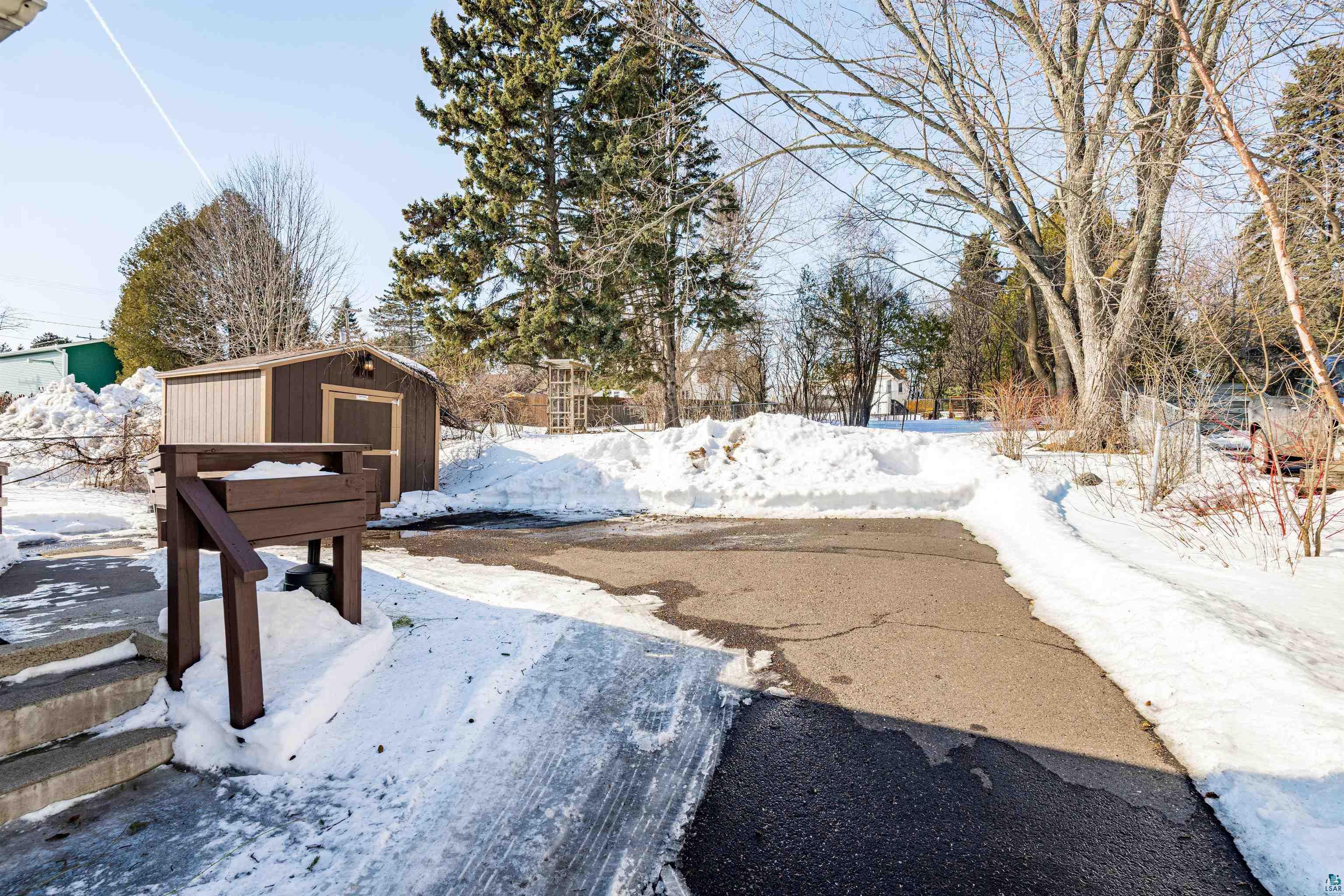 6015 E Superior St, Duluth, MN 55804 Listing Photo  32