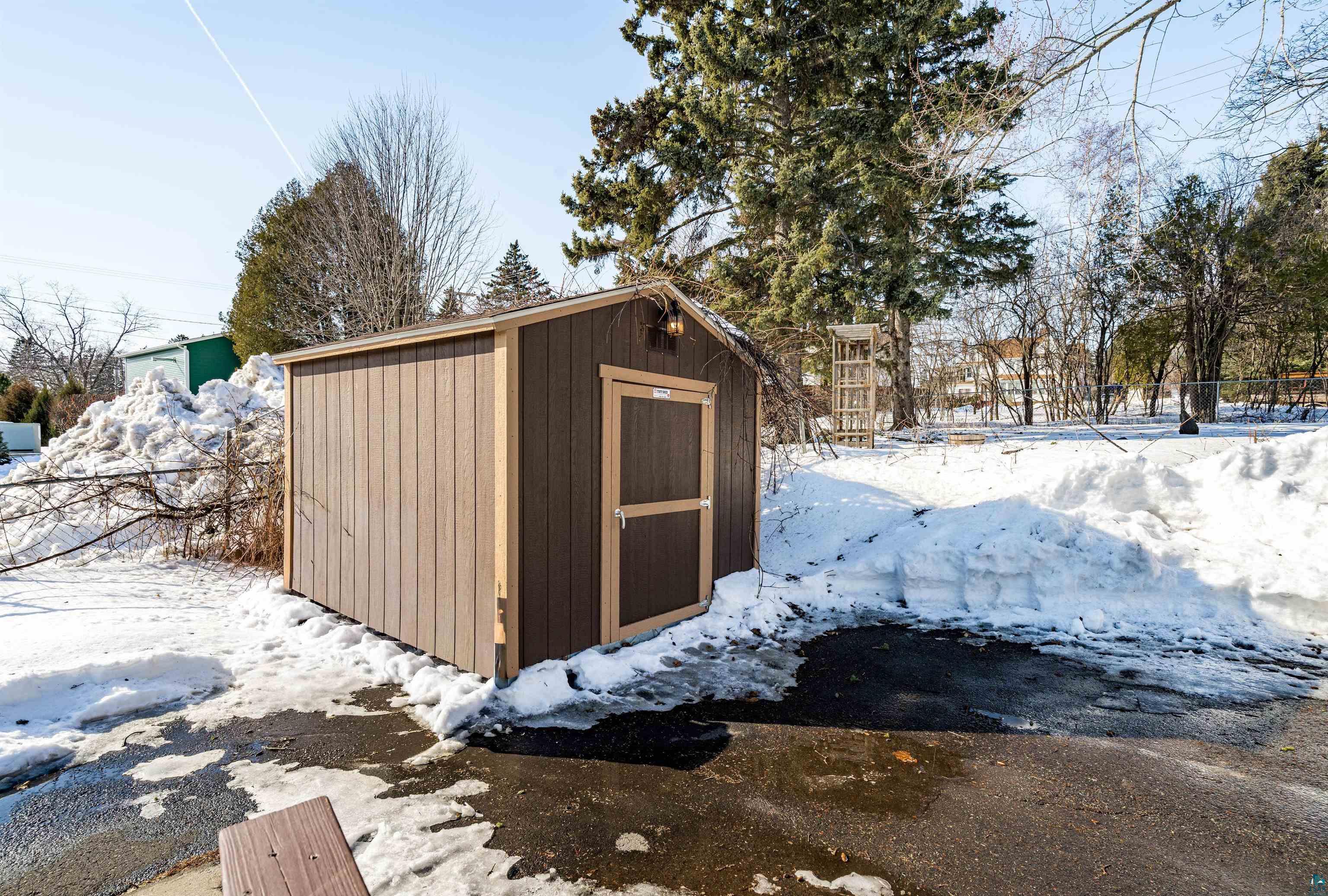 6015 E Superior St, Duluth, MN 55804 Listing Photo  34