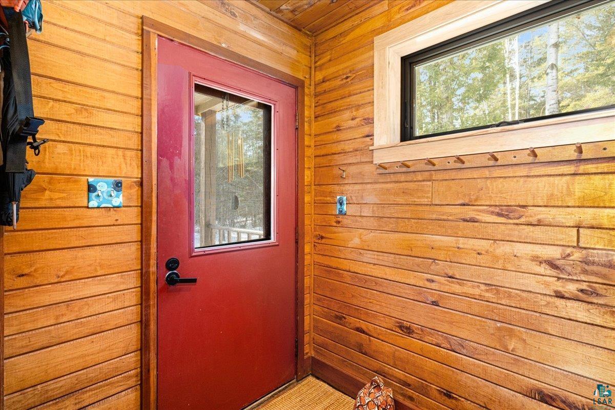 5875 North Shore Dr, Duluth, MN 55805 Listing Photo  4