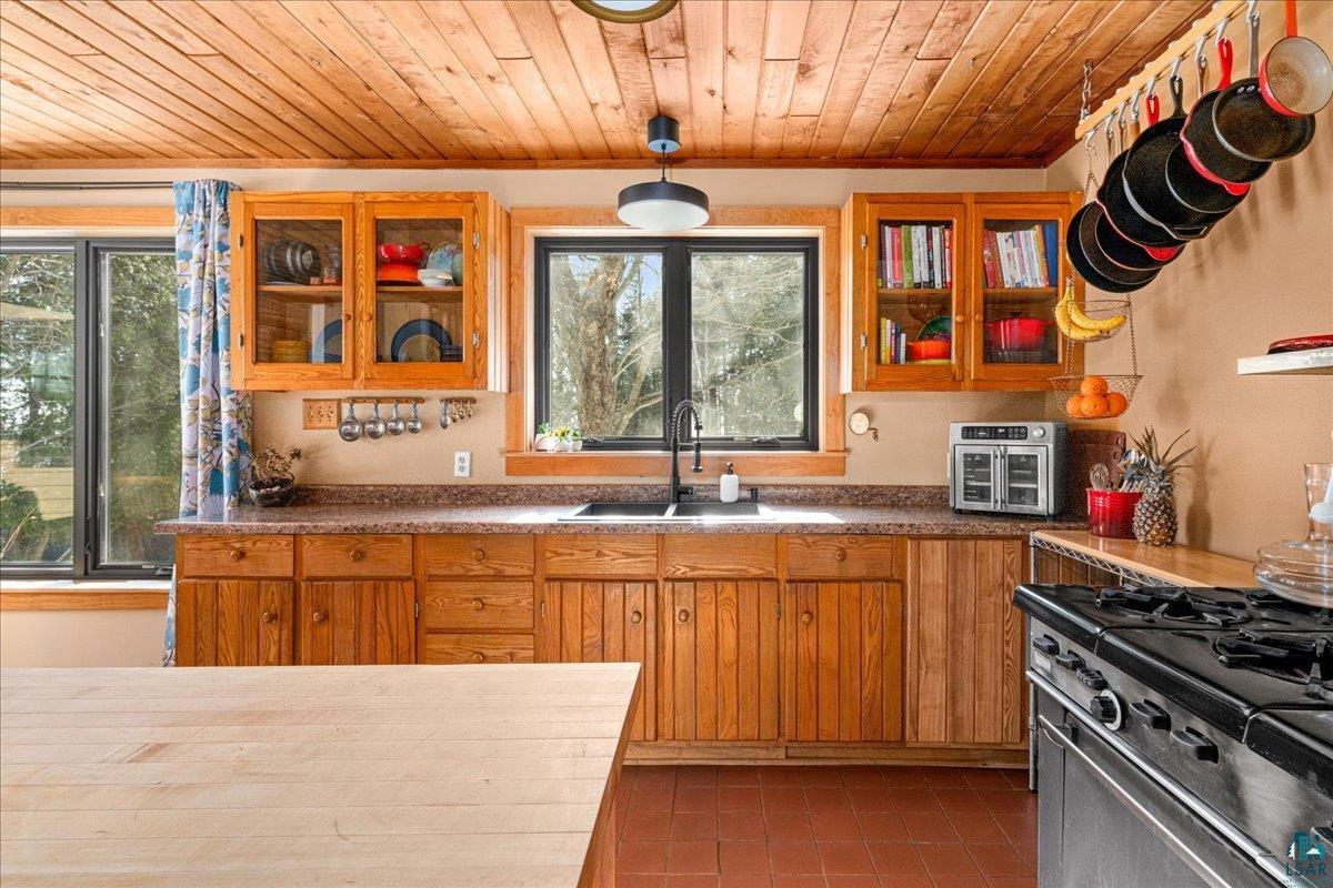 5875 North Shore Dr, Duluth, MN 55805 Listing Photo  7