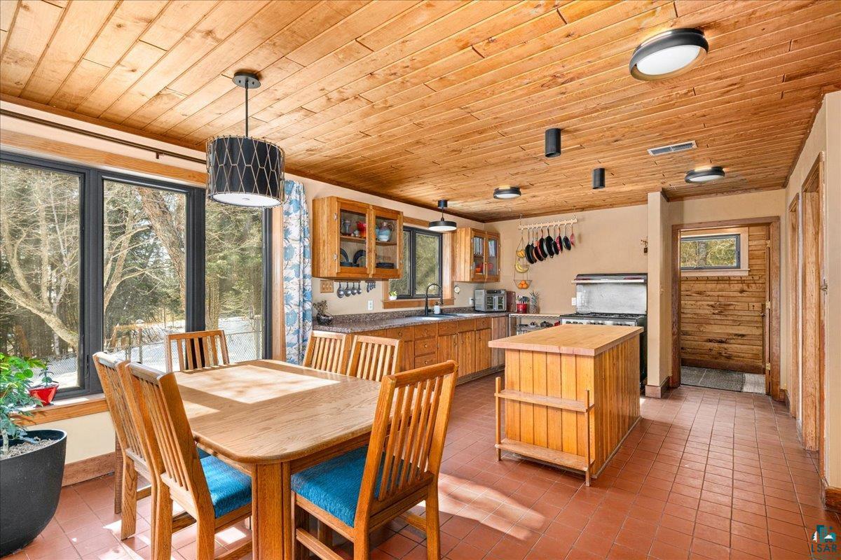 5875 North Shore Dr, Duluth, MN 55805 Listing Photo  9
