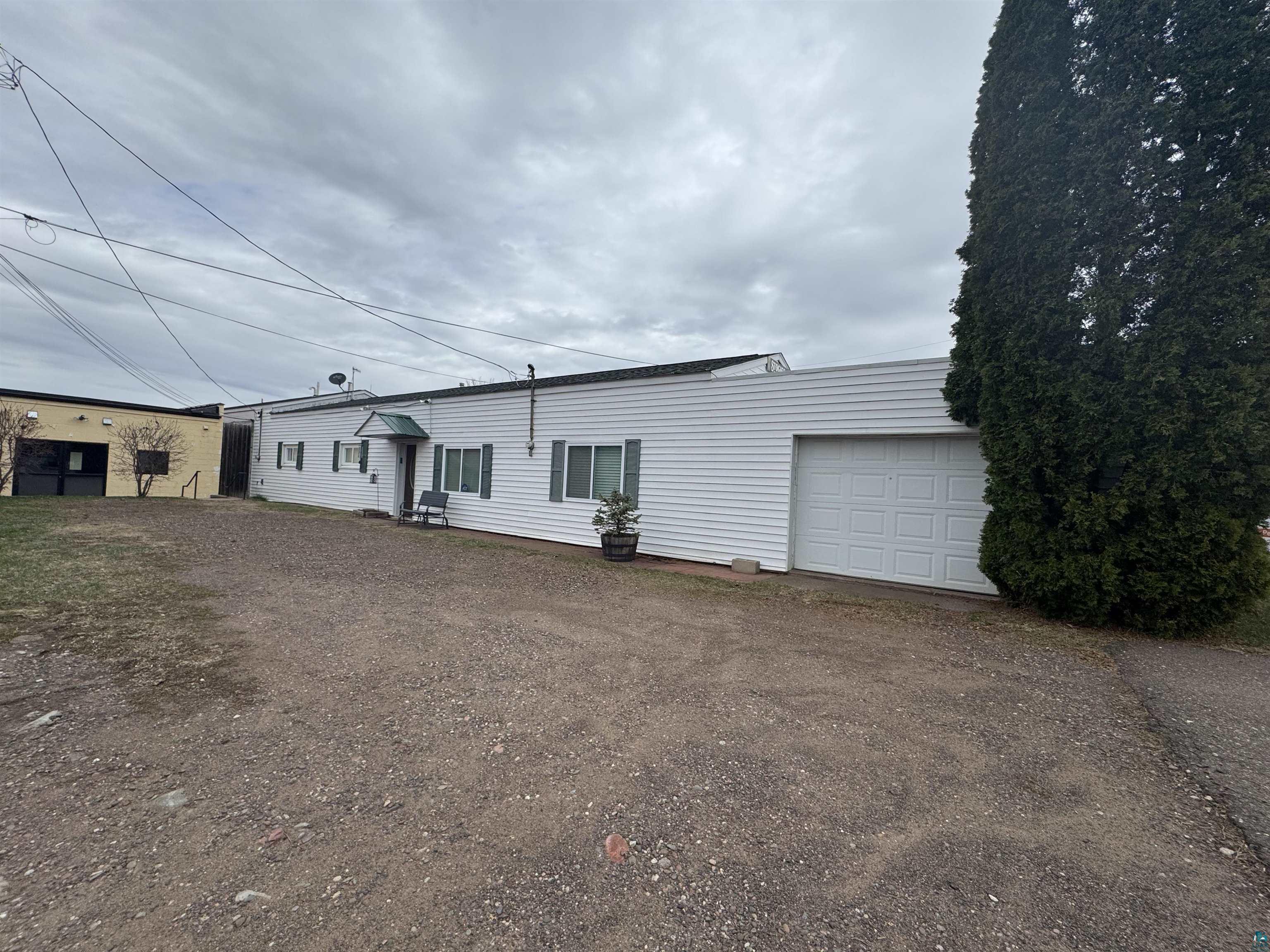 406 4th St, Moose Lake, MN 55767 Listing Photo  3