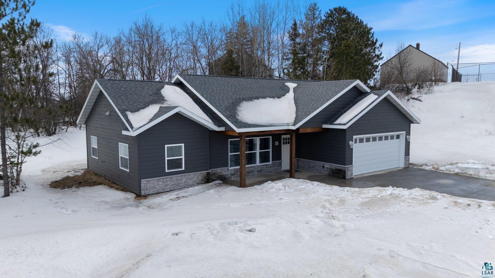 912 Carter Cr, Eveleth, MN 55734 Listing Photo  3