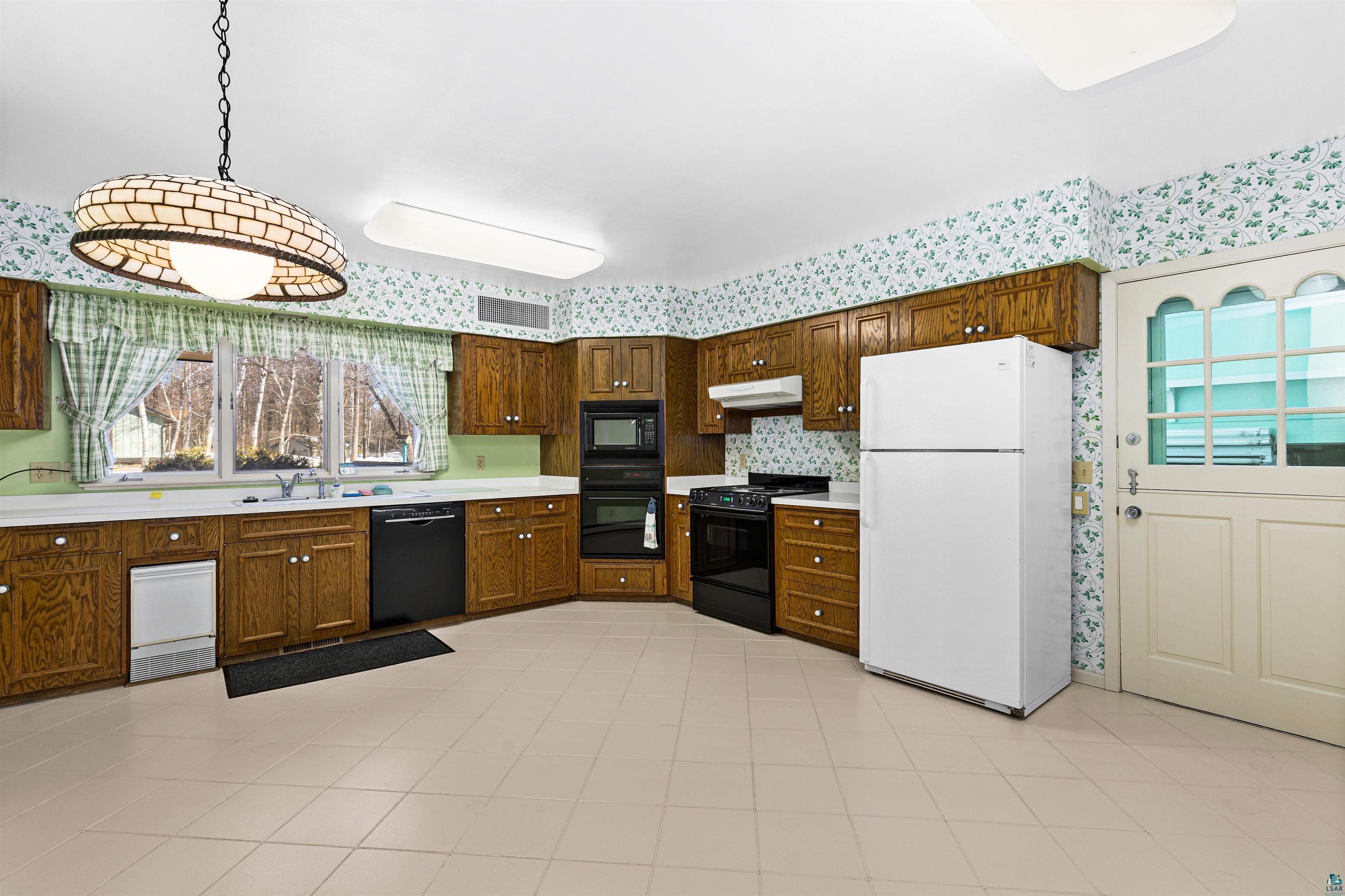 5781 S Pike Lake Rd, Duluth, MN 55811 Listing Photo  7