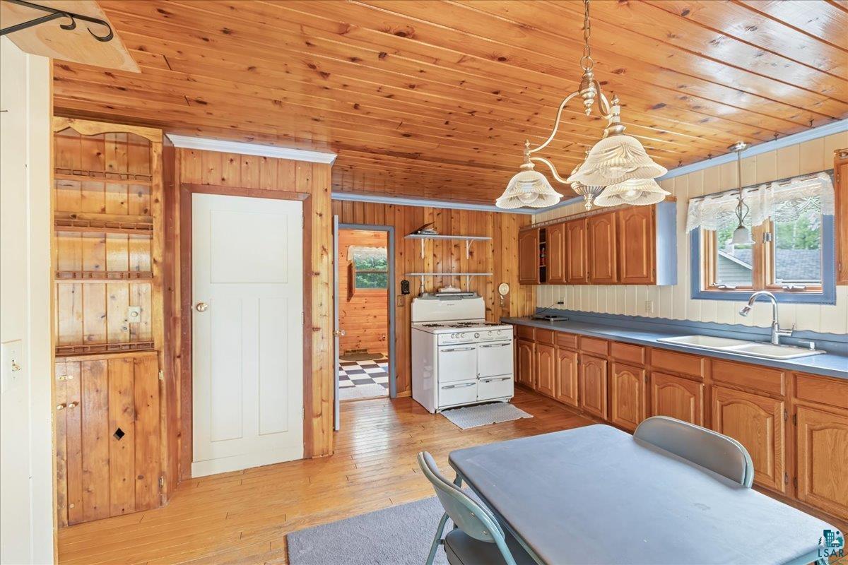 1804 North Bay Rd, Ely, MN 55731-0000 Listing Photo  5