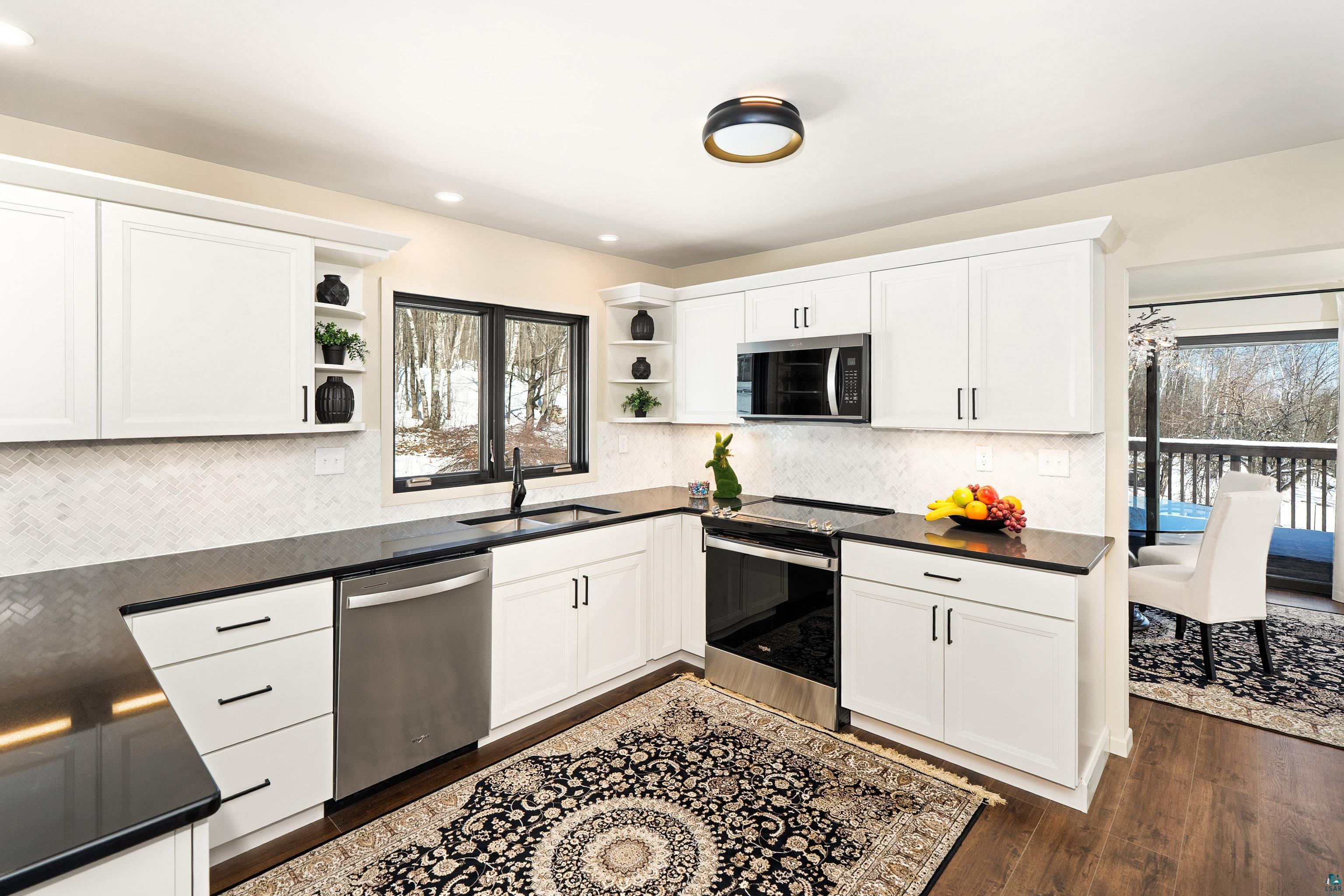 3273 Strand Rd, Duluth, MN 55803 Listing Photo  24