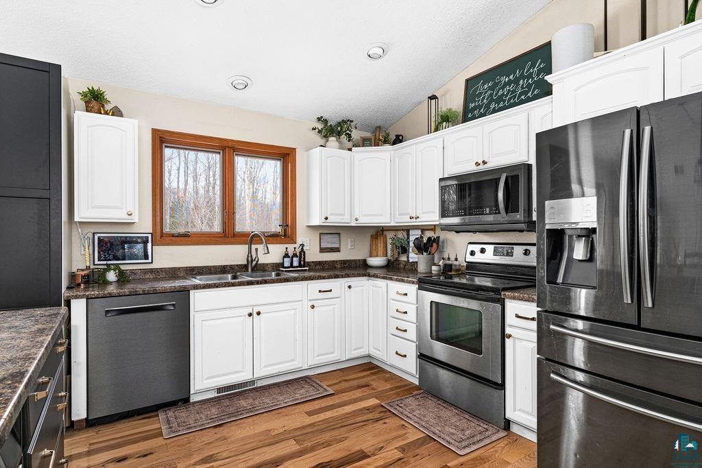2783 Lauren Rd, Duluth, MN 55804 Listing Photo  3