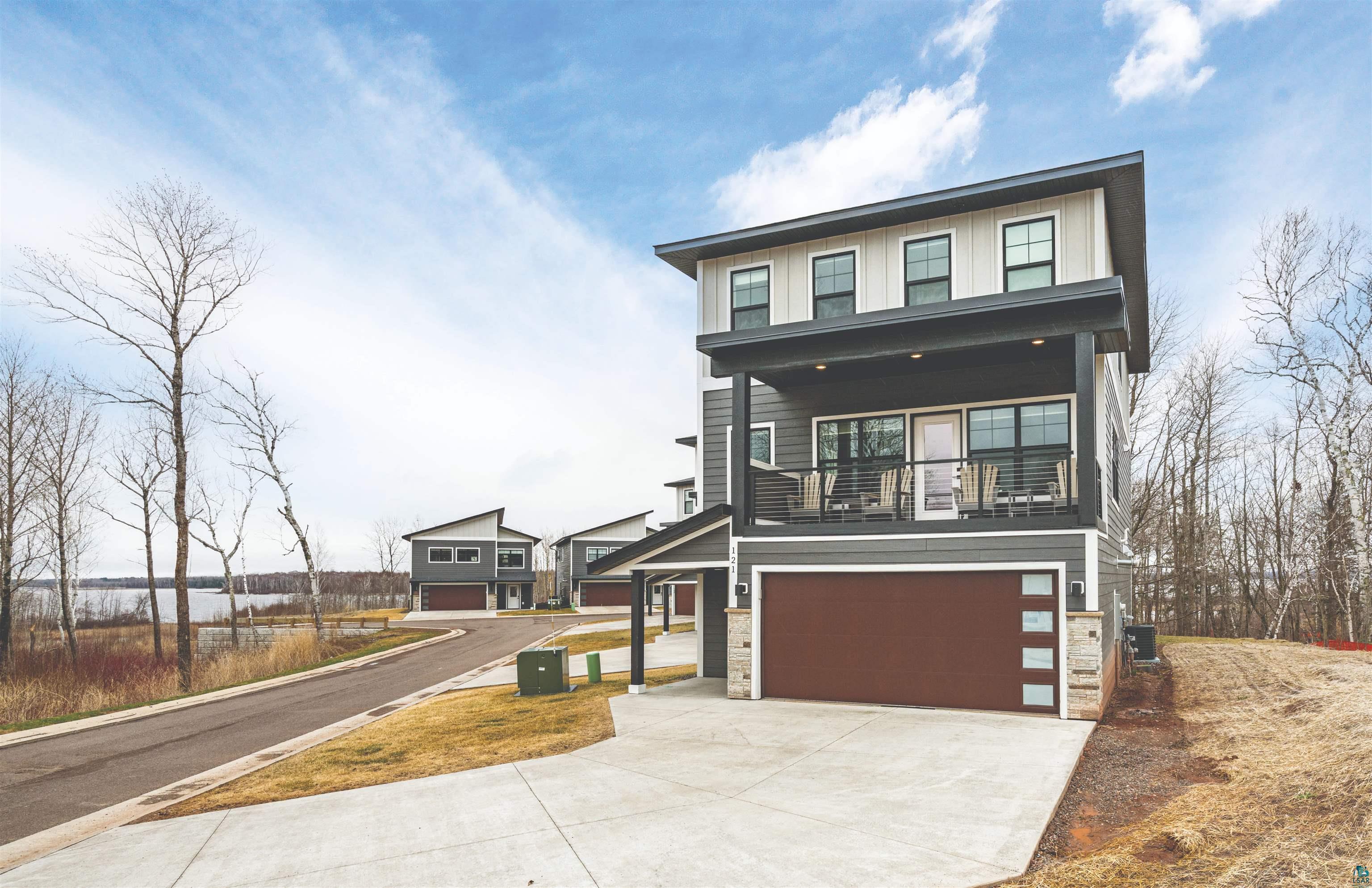 121 Kayak View Ct, Duluth, MN 55807 Listing Photo  1