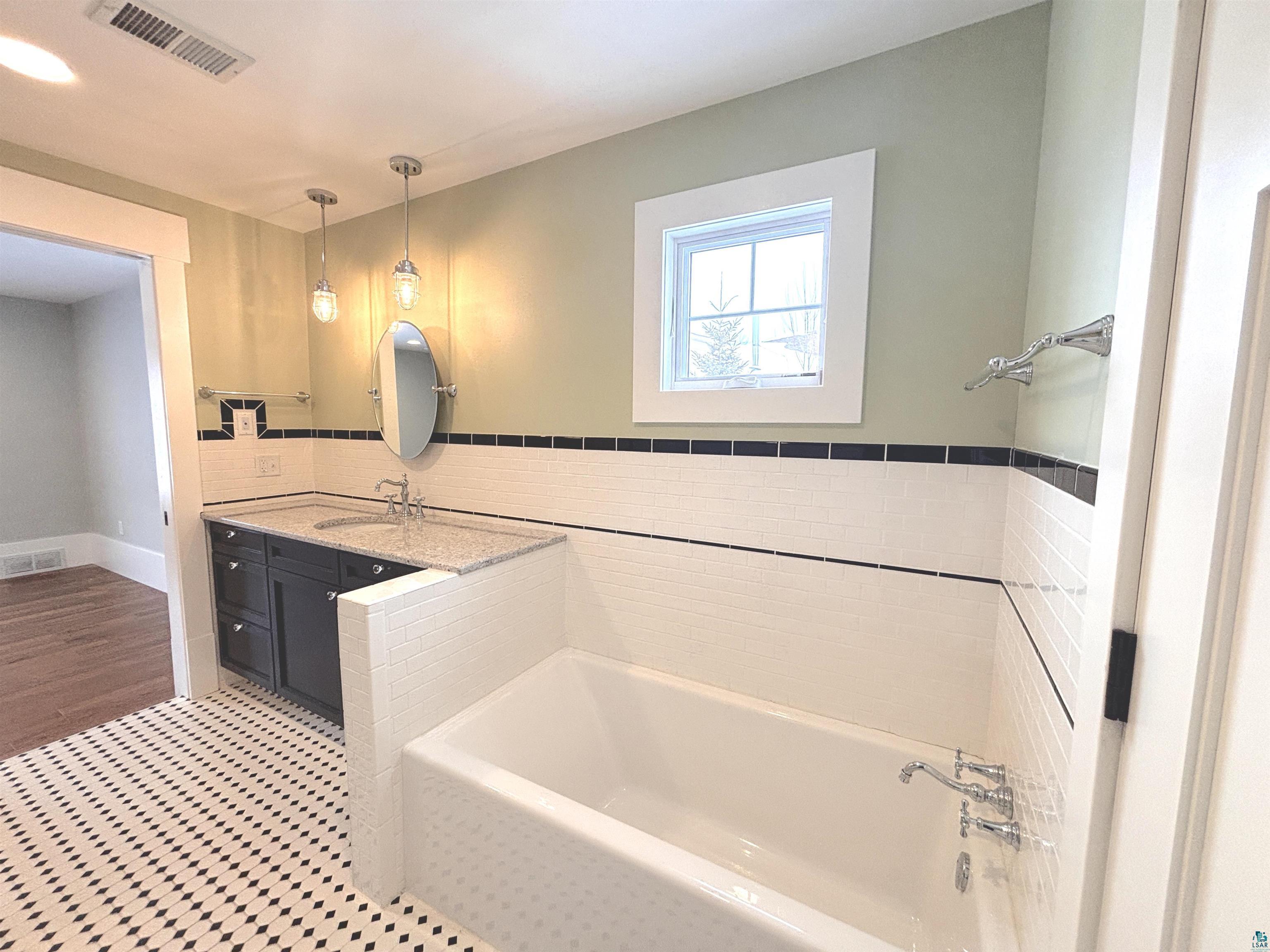 2718 Northridge Dr, Duluth, MN 55811 Listing Photo  20