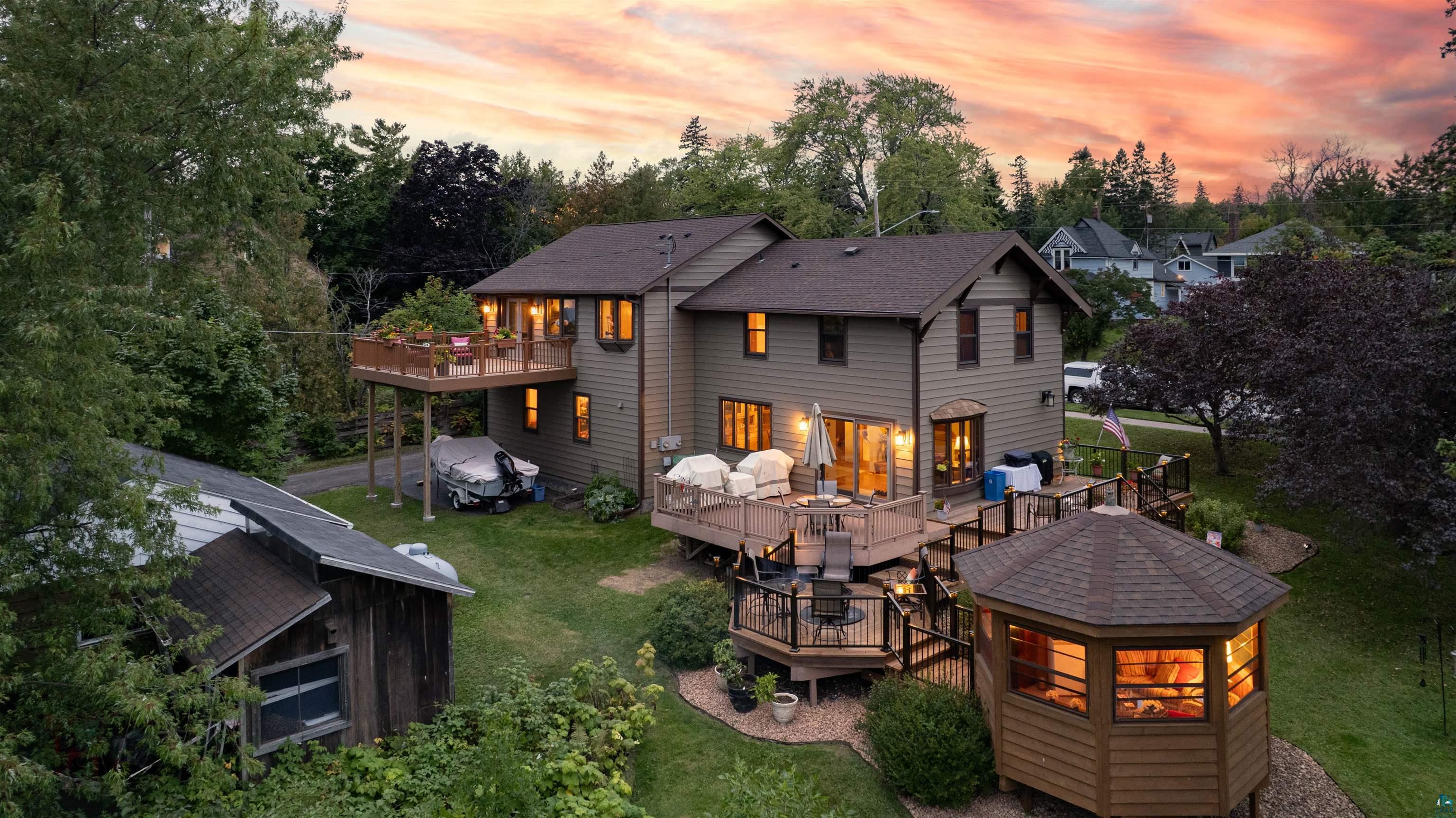 4 Lakeside Ct, Duluth, MN 55804 Listing Photo  2