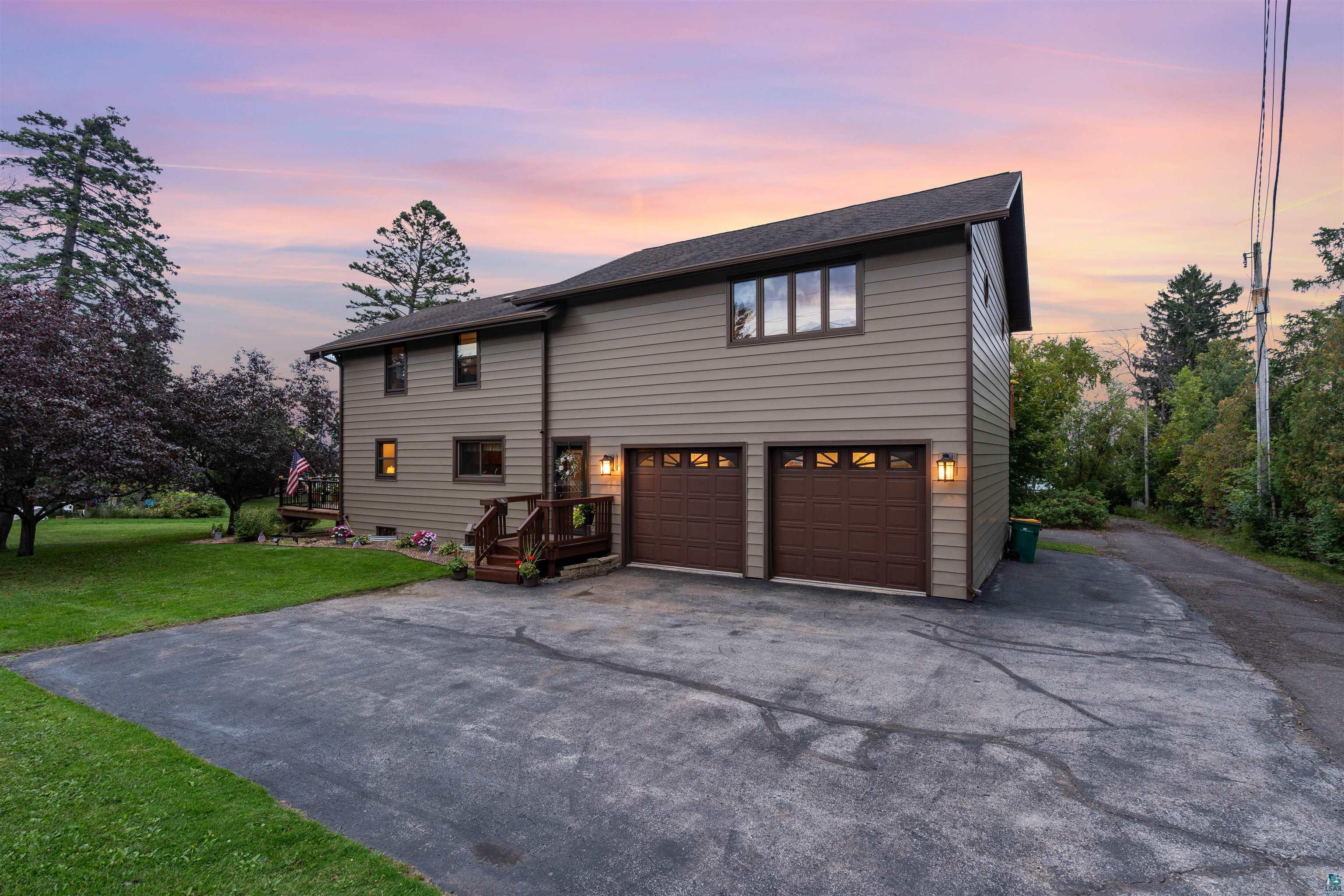 4 Lakeside Ct, Duluth, MN 55804 Listing Photo  4