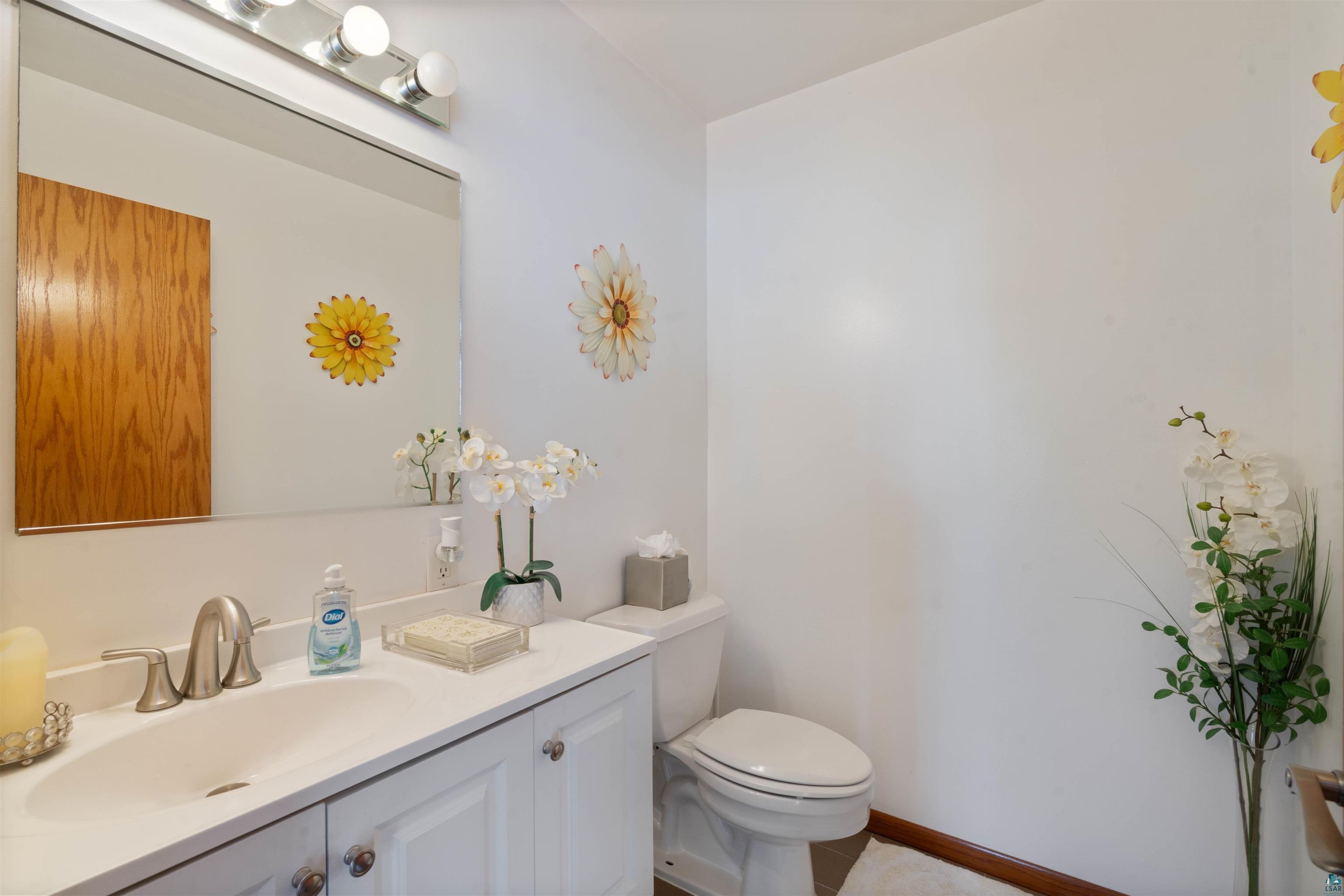 4 Lakeside Ct, Duluth, MN 55804 Listing Photo  38