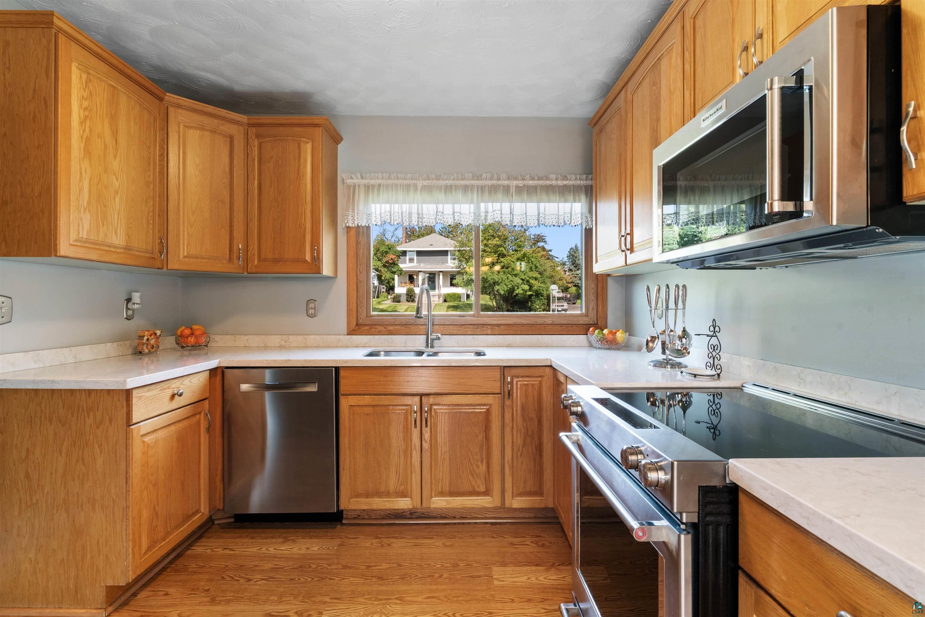 4 Lakeside Ct, Duluth, MN 55804 Listing Photo  9