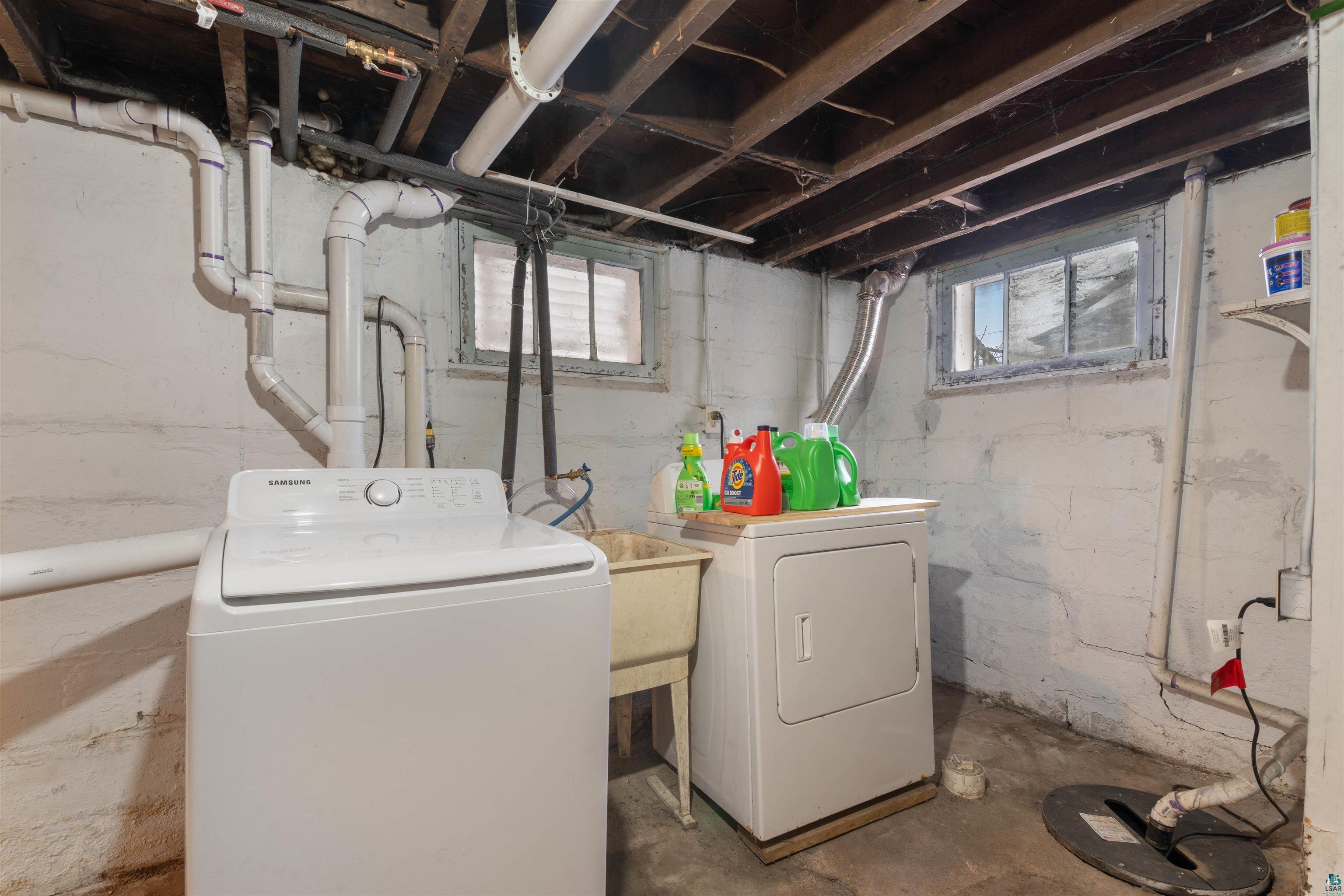 2424 W 2nd St, Duluth, MN 55806 Listing Photo  16