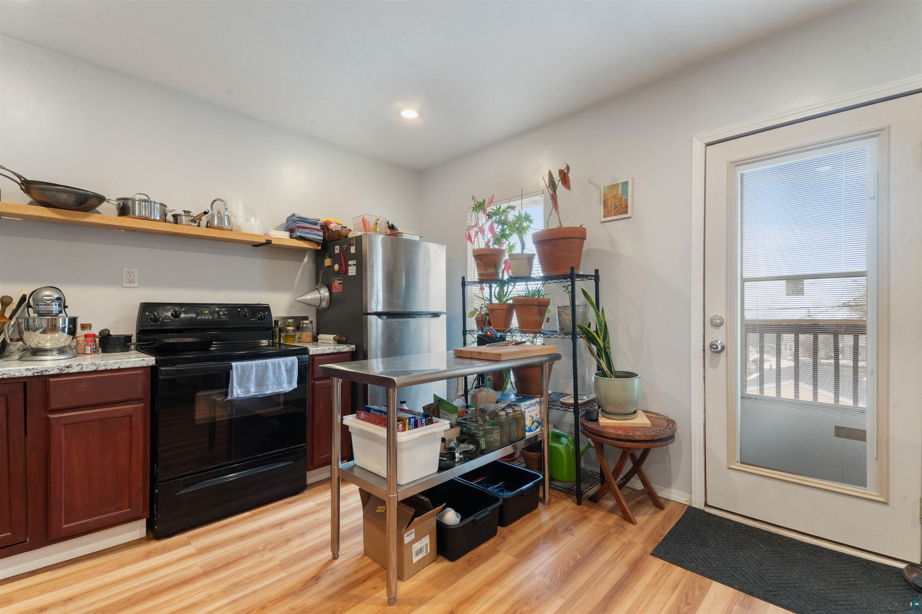 2424 W 2nd St, Duluth, MN 55806 Listing Photo  4