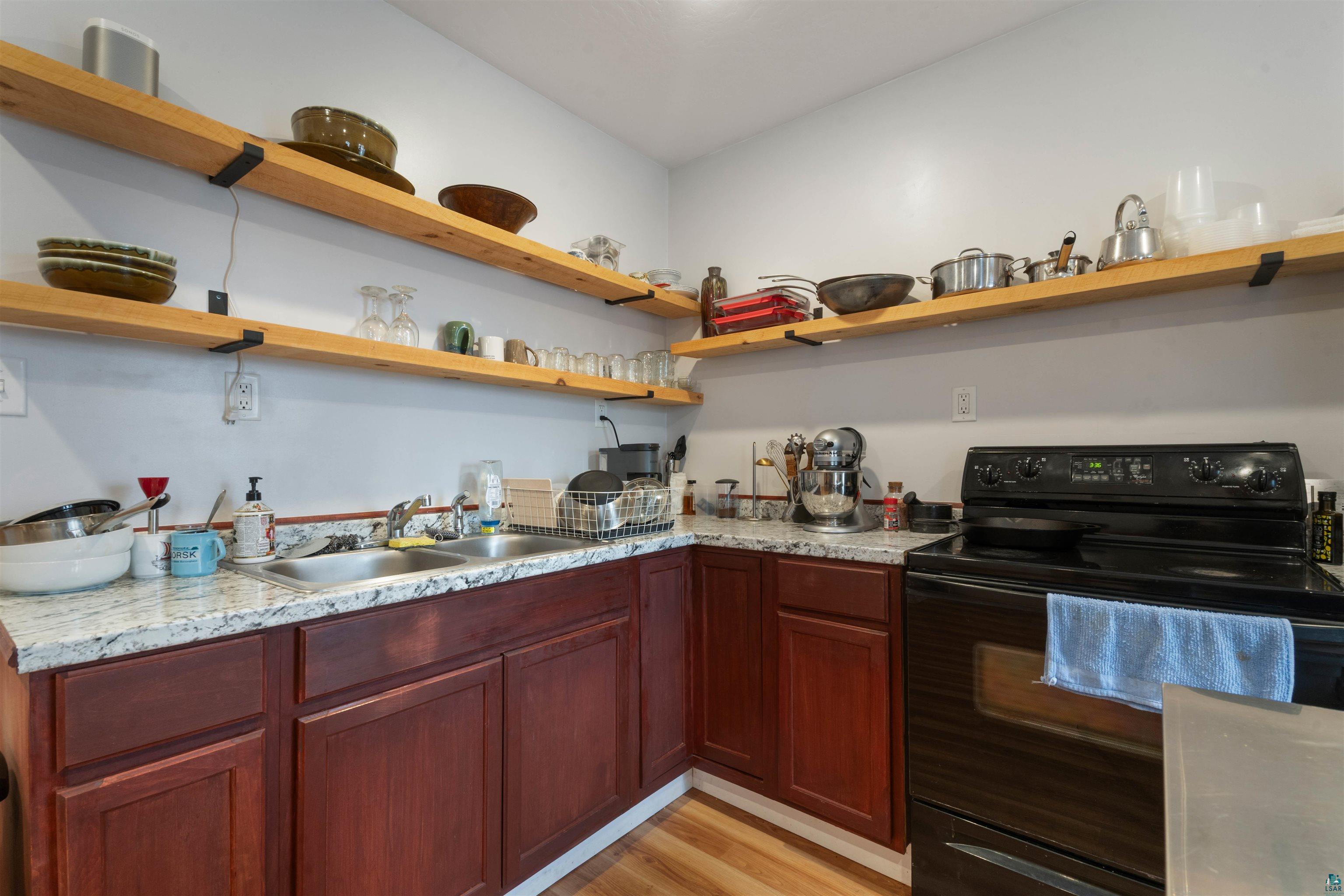 2424 W 2nd St, Duluth, MN 55806 Listing Photo  5
