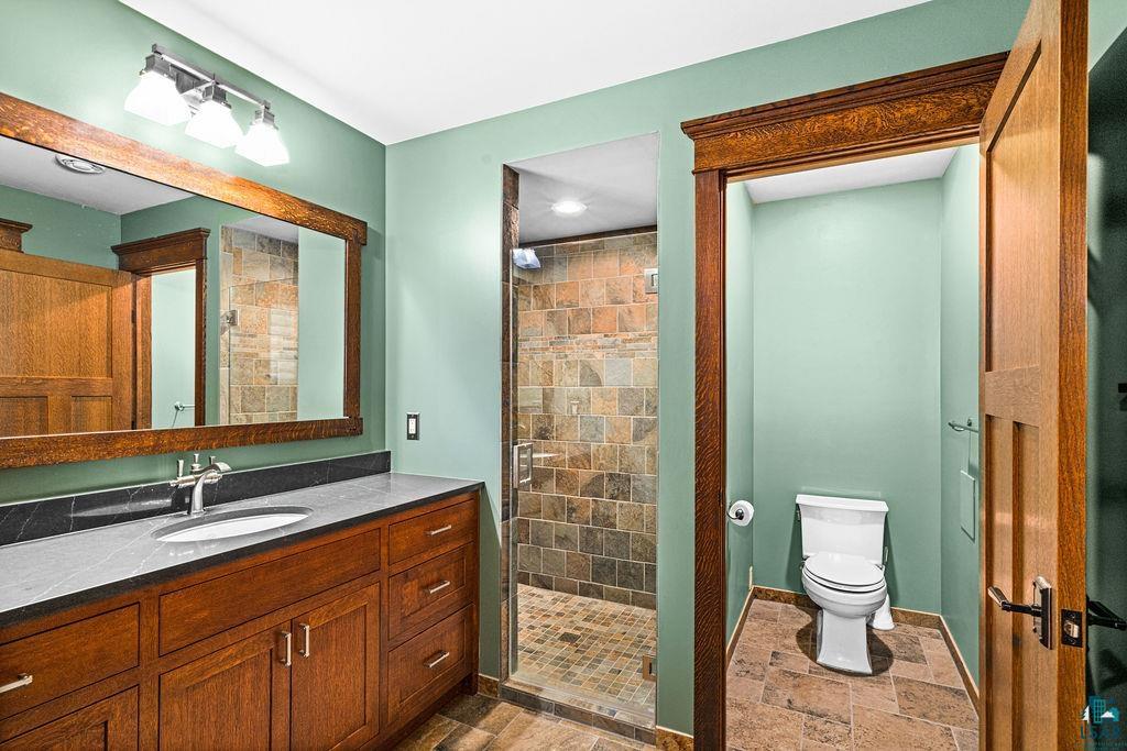 5220 London Rd, Duluth, MN 55804 Listing Photo  20