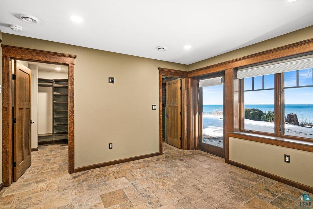 5220 London Rd, Duluth, MN 55804 Listing Photo  23