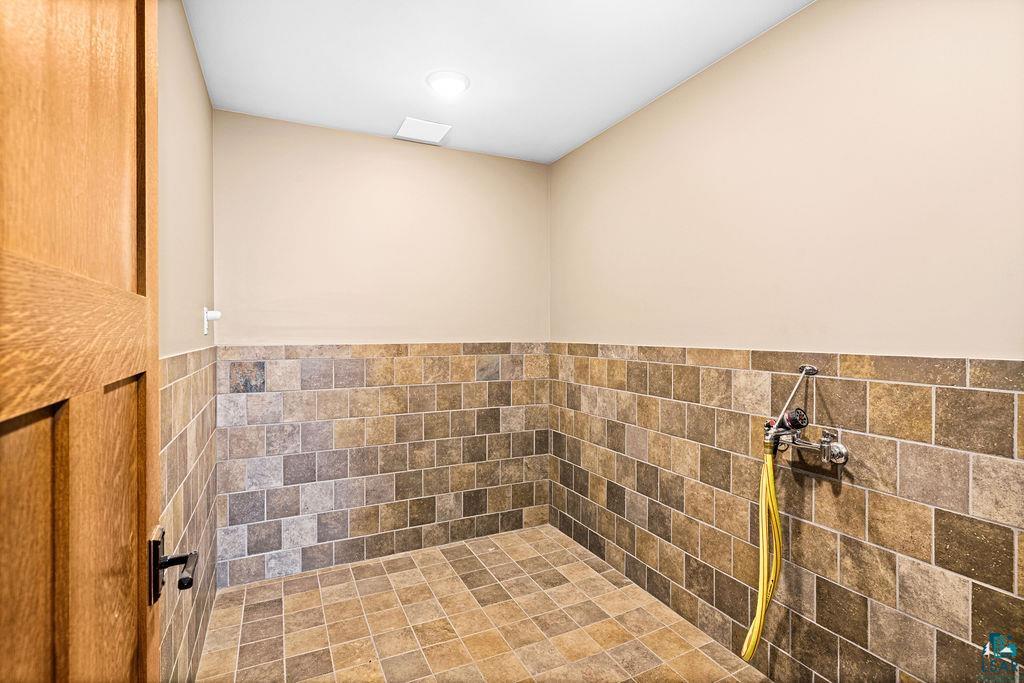 5220 London Rd, Duluth, MN 55804 Listing Photo  28