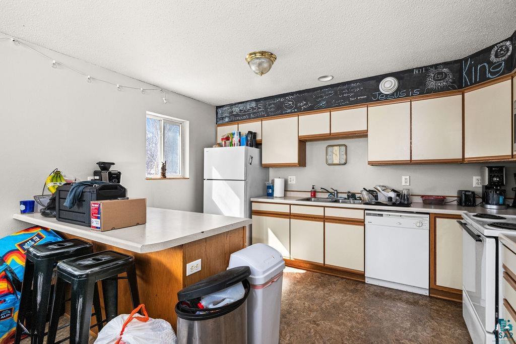 2417 Vermilion Rd, Duluth, MN 55803 Listing Photo  6