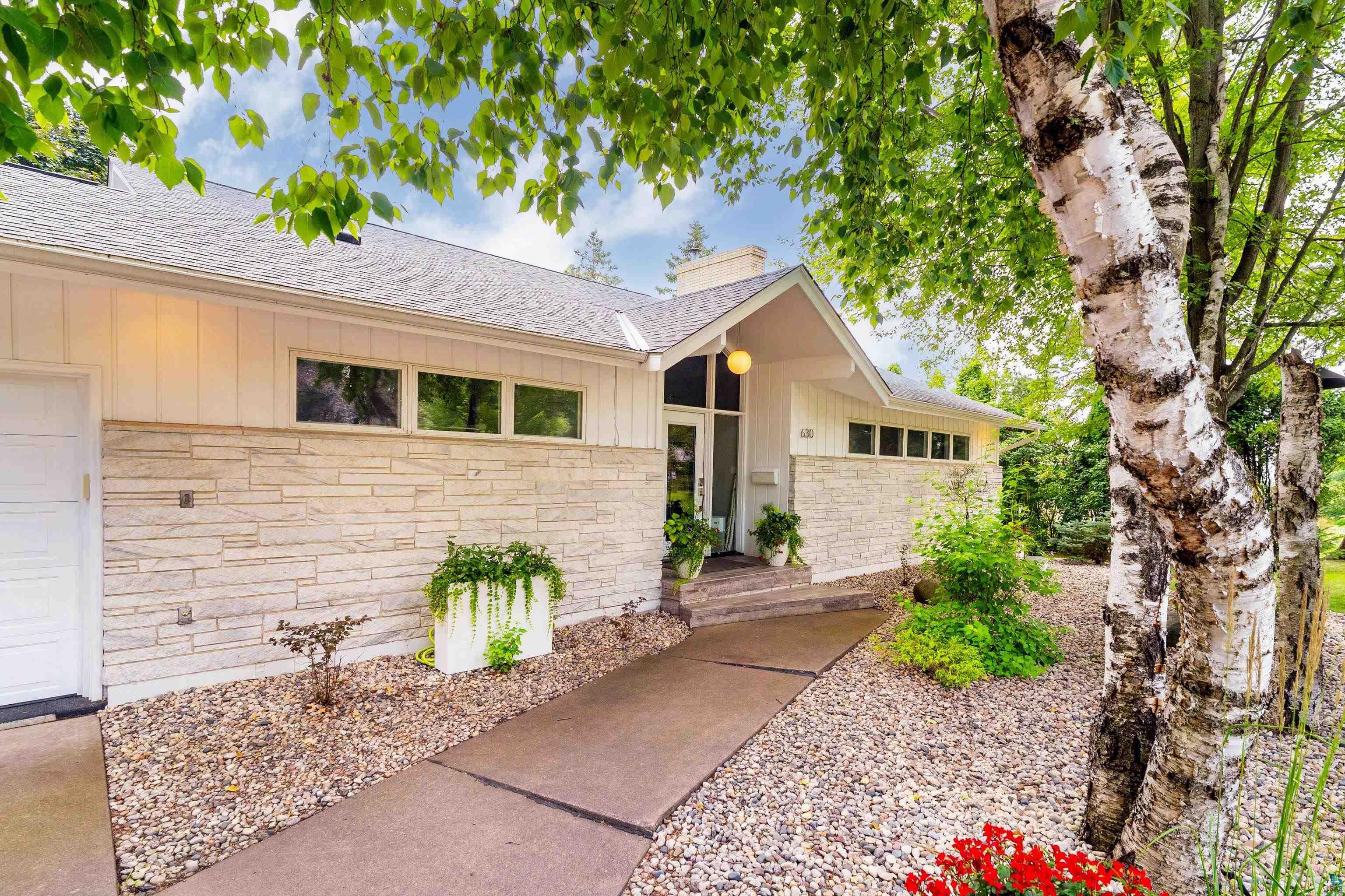 630 Valley Dr, Duluth, MN 55804 Listing Photo  3