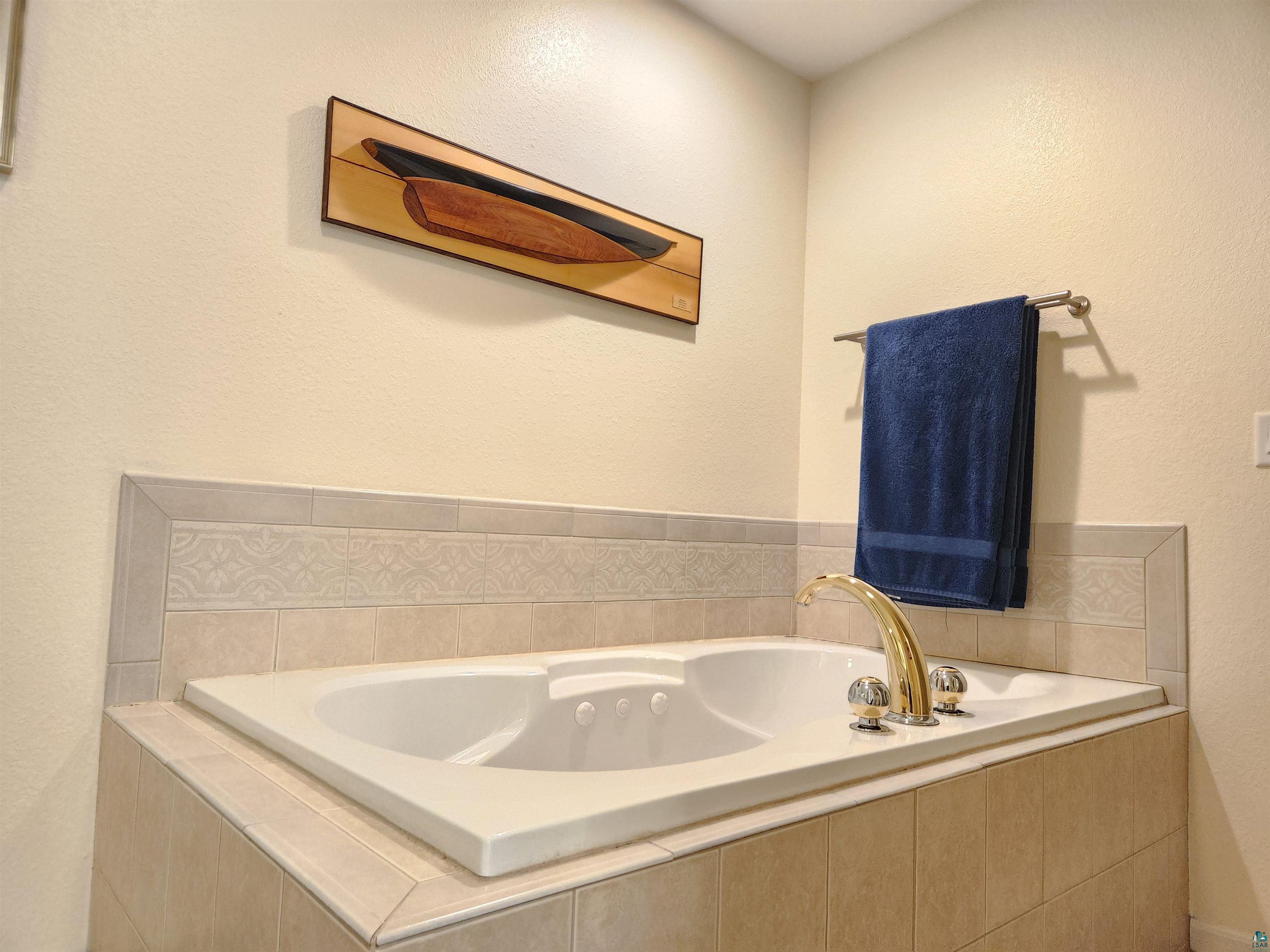 34605 Pump House Rd, #404, Bayfield, WI 54814 Listing Photo  20