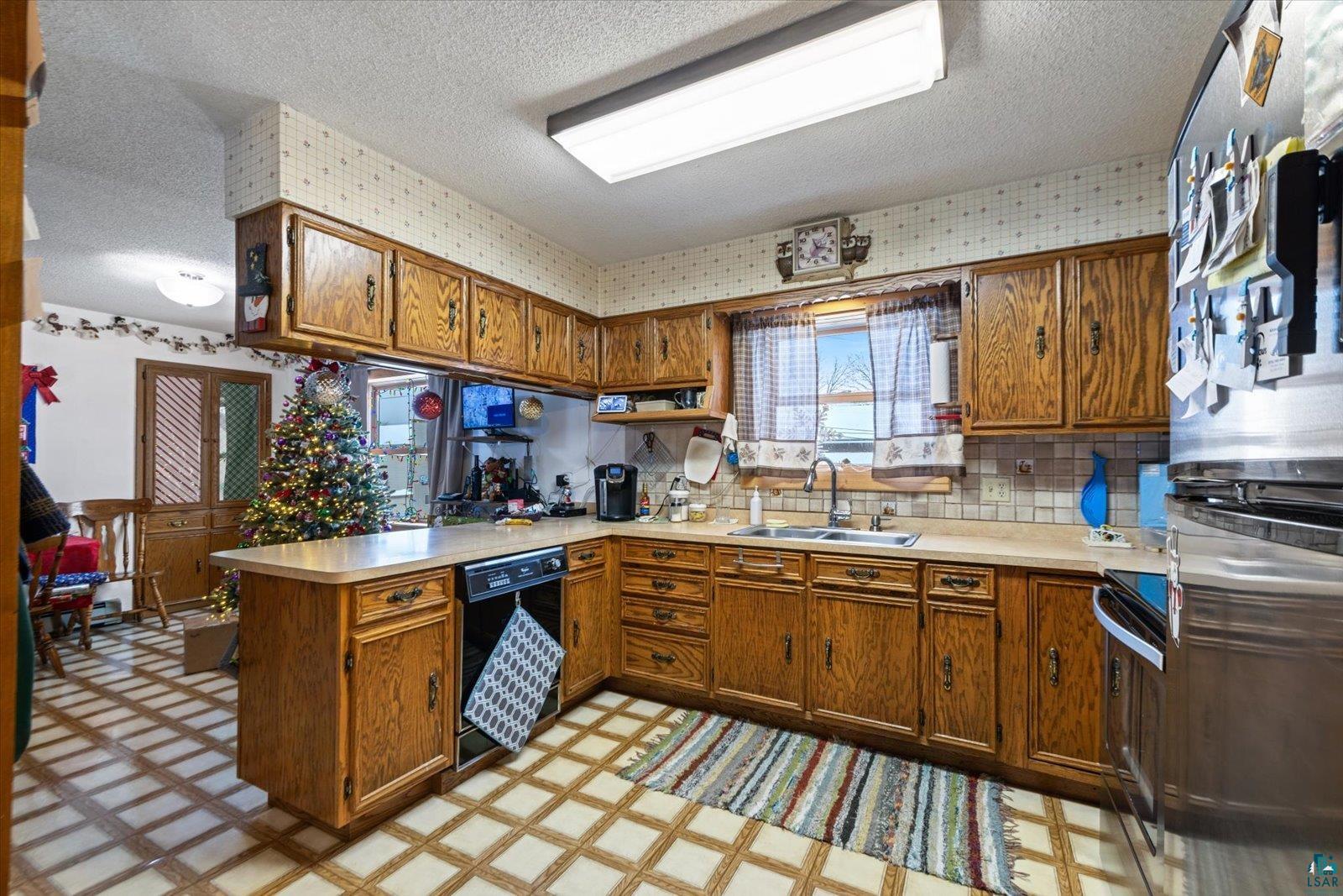 401 E Sheridan St, Ely, MN 55731 Listing Photo  34