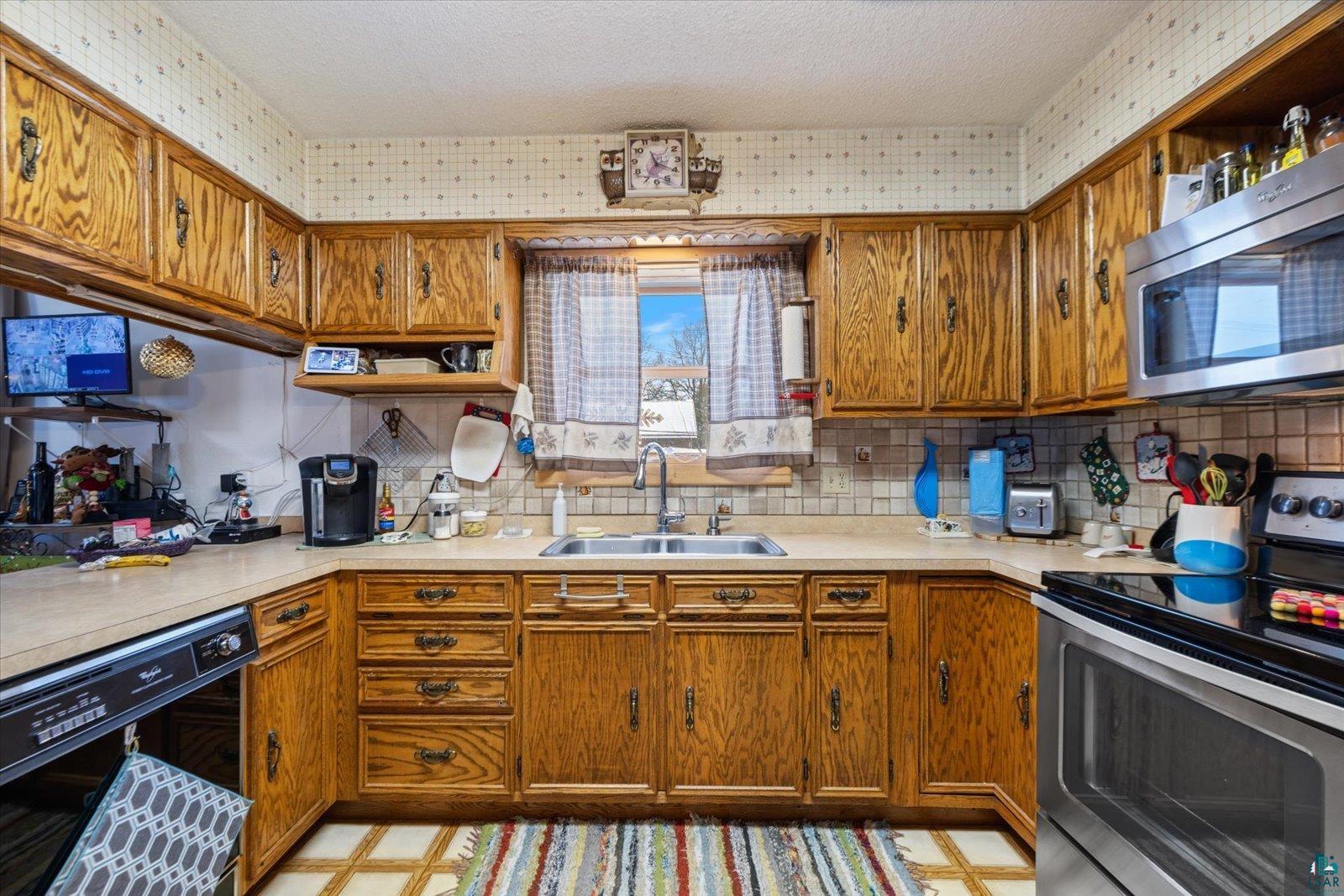 401 E Sheridan St, Ely, MN 55731 Listing Photo  35